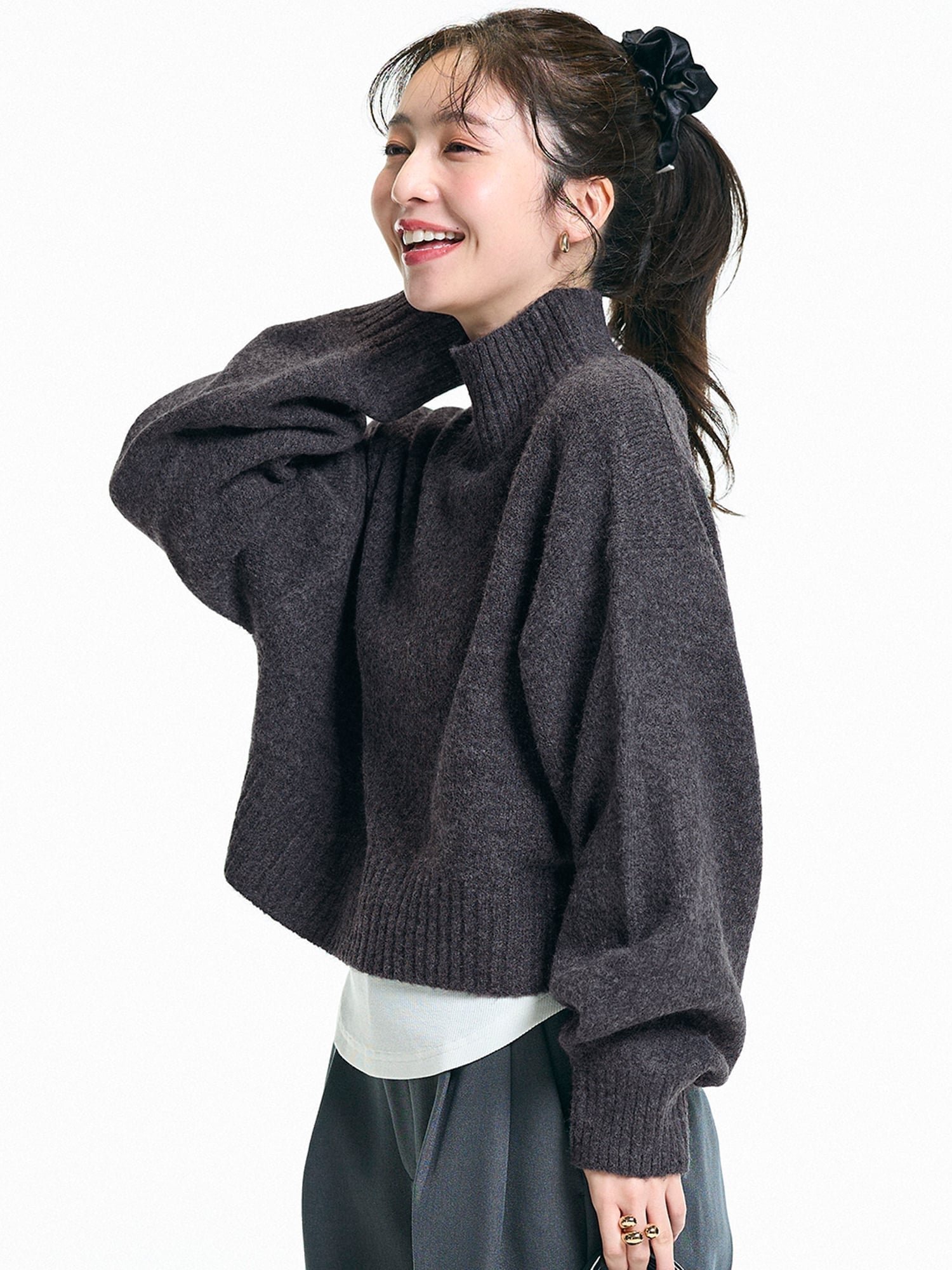 【コカ/COCA】の【新色追加】袖バルーンボトルネックニットトップス インテリア・キッズ・メンズ・レディースファッション・服の通販 founy(ファニー) 　ファッション　Fashion　レディースファッション　Fashion for Women　トップス・カットソー　Cut & Sew Tops　ニット　Knit Tops & Sweaters　クロップド　Cropped, Short Length　コンパクト　Compact, Small Size　シンプル　Simple, Minimal　スラックス　Slacks, Dress Pants　スリーブ　Sleeve, Long Sleeve / Short Sleeve　デニム　Denim, Jeans Material　トレンド　Trend, Trending Now　長袖　Long Sleeve, Full Sleeve　ハイネック　High Neck, Mock Neck　バルーン　Balloon, Balloon Silhouette　ボトルネック　Bottle Neck, Mock Neck　ポケット　Pocket, Pocket Detail　無地　Plain, Solid Color　ロング　Long, Long-Length　A/W・秋冬　Autumn/Winter　2025年　2025　2025-2026秋冬・A/W　Autumn/Winter 2025–26 AW25–26　Charcoal|ID: prp329100004776112 ipo3291000000034623805