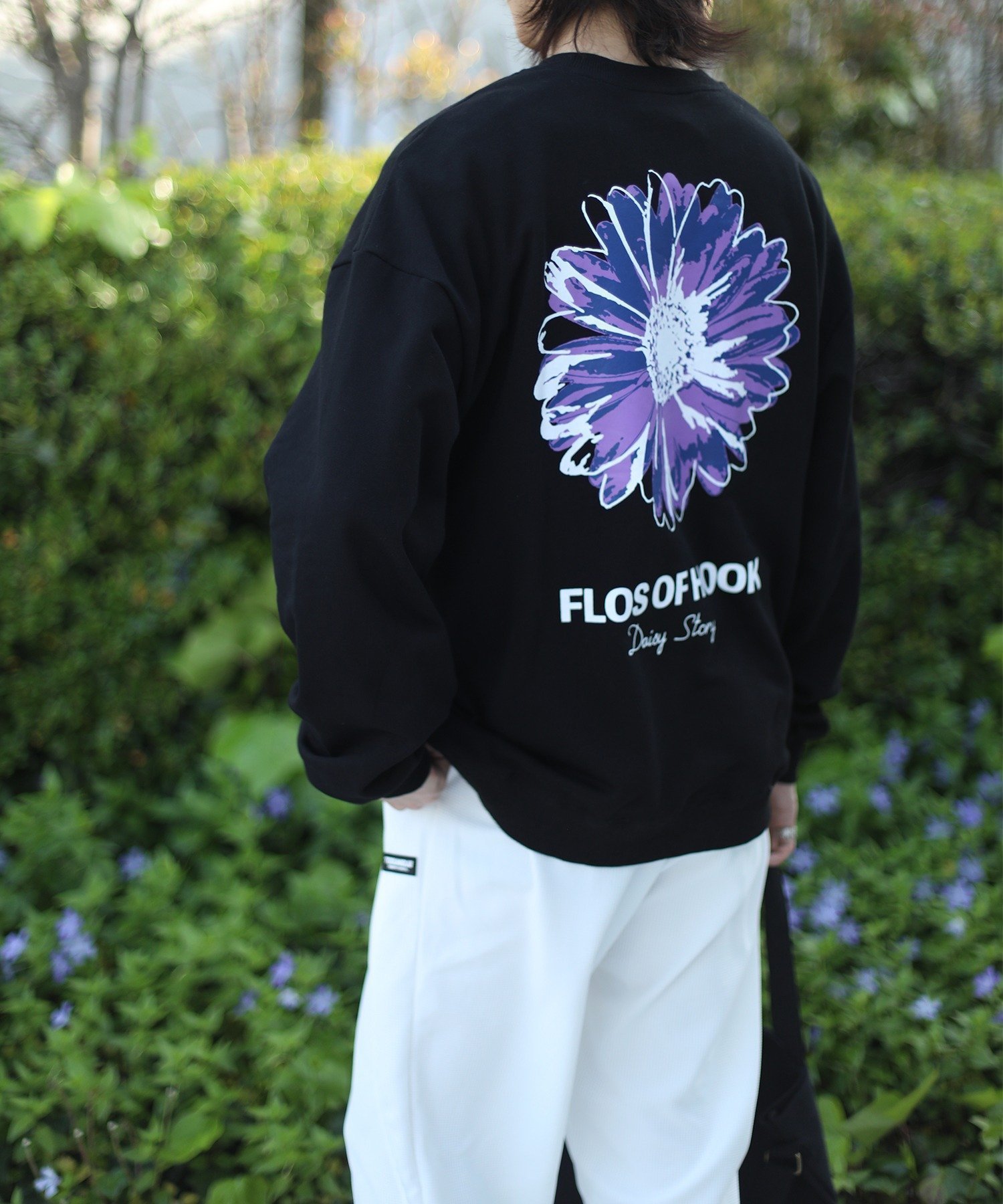 【アイモハ/aimoha】のHOOK -original- ポップマーガレットバックプリントスウェット インテリア・キッズ・メンズ・レディースファッション・服の通販 founy(ファニー) ファッション Fashion レディースファッション Fashion for Women トップス・カットソー Cut & Sew Tops レディースパーカー・カジュアルフーディー Casual Hoodies & Sweatshirts スウェット・クルーネックトップス Sweatshirts & Crewnecks / Relaxed Fit Sweat Tops バッグ Bags キャップ Cap, Baseball Cap ジャケット Jacket, Outerwear スキニー Skinny, Slim Fit スタイリッシュ Stylish, Fashionable スニーカー Sneakers, Trainers スポーツ Sports, Activewear ダウン Down, Puffer チェック Check, Plaid, Tartan デニム Denim, Jeans Material トレンド Trend, Trending Now トートバッグ Tote Bag, Large Shoulder Bag 人気 Popular, Best Seller プリント Print, Printed Pattern メンズ Men's, Menswear モチーフ Motif, Design Theme リラックス Relax, Relaxed Fit ルーズ Loose, Oversized ロング Long, Long-Length ワイド Wide, Wide Fit おすすめ Recommended / Our Picks ブラック|ID: prp329100004776164 ipo3291000000034624202