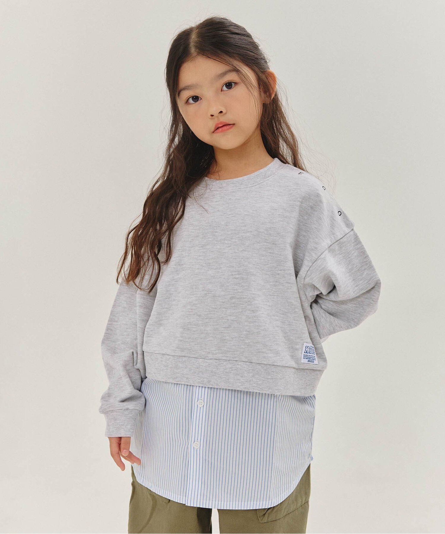【エフオー オンラインストア/F.O.Online Store / KIDS】の【WEB限定】 シャツレイヤード風トレーナー インテリア・キッズ・メンズ・レディースファッション・服の通販 founy(ファニー) ファッション Fashion キッズファッション Fashion for Kids シンプル Simple, Minimal トレーナー Sweatshirt, Trainer グレー|ID: prp329100004776246 ipo3291000000034625063