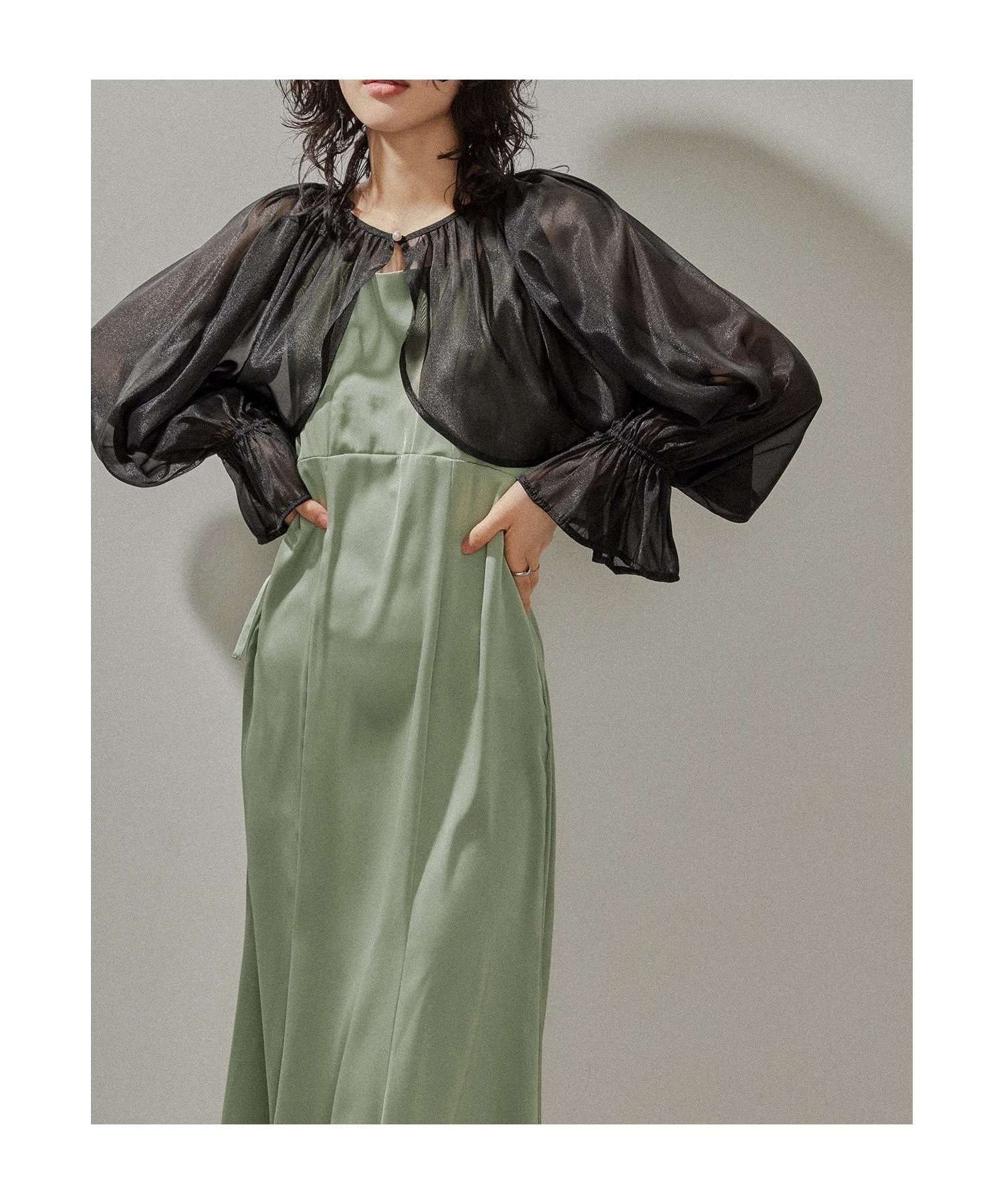 【ビーフラット/bflat】のパールボタンシアーボレロ ショート丈 カーディガン 結婚式 同窓会 お呼ばれ インテリア・キッズ・メンズ・レディースファッション・服の通販 founy(ファニー) 　ファッション　Fashion　レディースファッション　Fashion for Women　トップス・カットソー　Cut & Sew Tops　カーディガン・羽織り　Layered Style Cardigans　おすすめ　Recommended / Our Picks　カーディガン　Cardigan, Knitwear　ショート　Short, Short Length　スリーブ　Sleeve, Long Sleeve / Short Sleeve　ドレス　Dress, One-Piece　パール　Pearl, Pearl Accent　エレガント 上品　Elegant　二次会　After Party　披露宴　Wedding Reception　結婚式　Wedding　ブラック|ID: prp329100004776339 ipo3291000000034625743