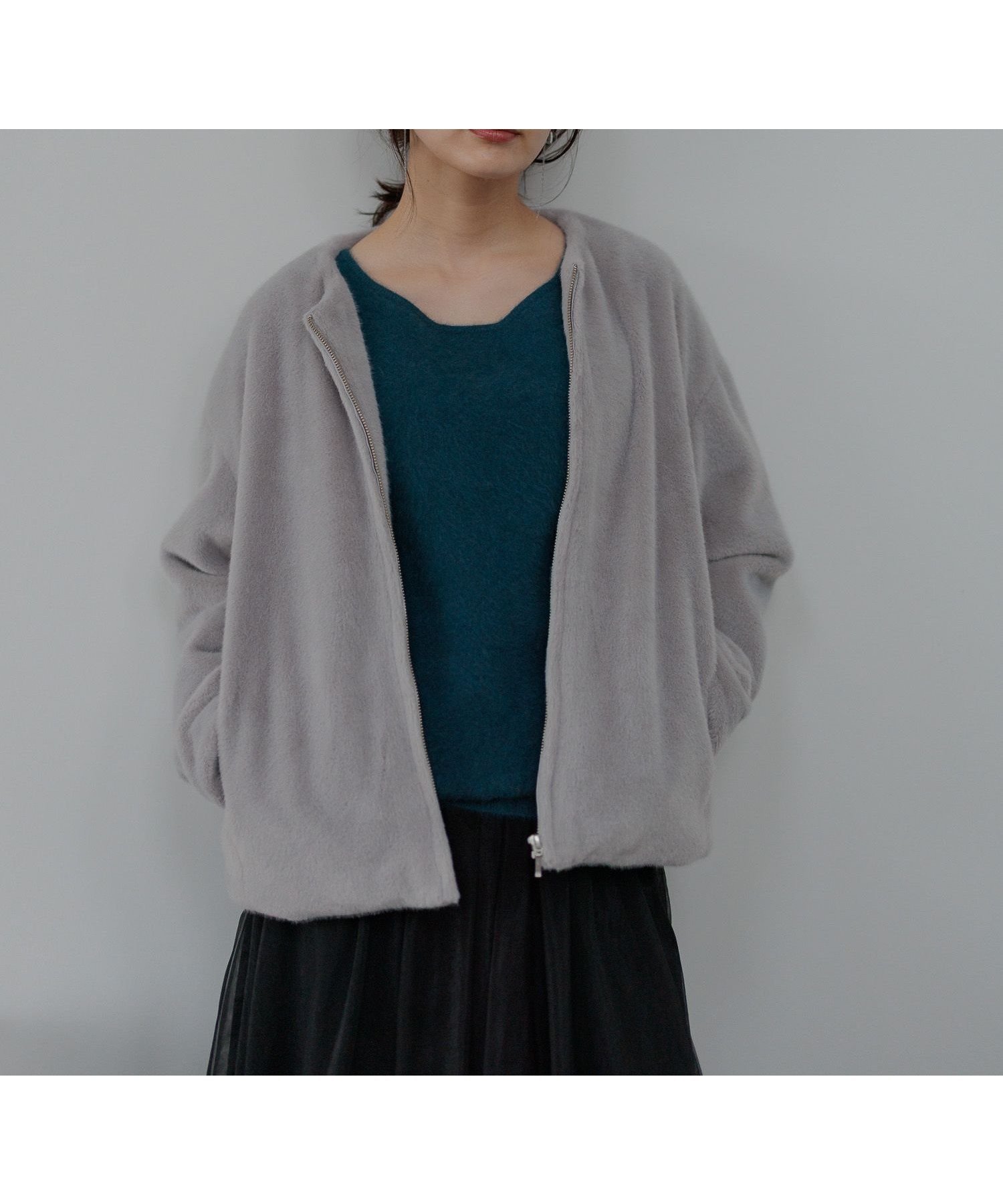 【アンデミュウ/Andemiu】のノーカラーFファーブルゾン インテリア・キッズ・メンズ・レディースファッション・服の通販 founy(ファニー) ファッション Fashion レディースファッション Fashion for Women アウター Coat / Outerwear Collection ブルゾンジャケット・スポーティアウター Blouson Jackets ショルダー Shoulder, Shoulder Strap トレンド Trend, Trending Now ドロップ Drop Shoulder, Dropped Style フェイクファー Faux Fur, Imitation Fur フォルム Silhouette, Form フロント Front, Front Design ブルゾン Blouson, Bomber Jacket グレー|ID: prp329100004776459 ipo3291000000034626796