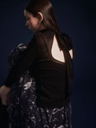 【フレイ アイディー/FRAY I.D】のバックオープンフロッキーチュールトップス 人気、トレンドファッション・服の通販 founy(ファニー) ファッション Fashion レディースファッション Fashion for Women トップス・カットソー Cut & Sew Tops キャミソール Camisole, Spaghetti Strap Top シンプル Simple, Minimal スマート Smart, Elegant チュール Tulip, Tulip Motif 人気 Popular, Best Seller ハイネック High Neck, Mock Neck ビッグ Big, Oversized フェミニン Feminine, Girly フロント Front, Front Design ベロア Velour, Soft Velvet リボン Ribbon, Bow A/W・秋冬 Autumn/Winter thumbnail BLK[009]|ID: prp329100004776468 ipo3291000000034884578