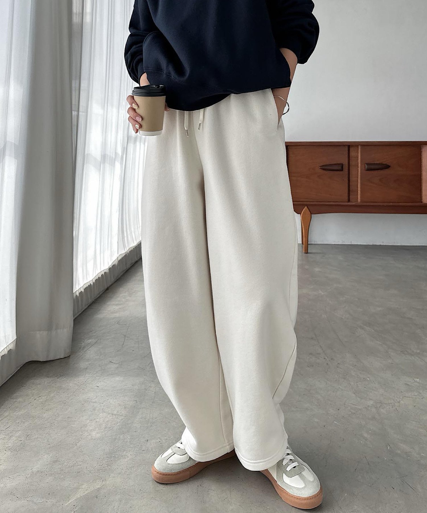 【アンドミー/andme】の裏起毛 スウェット カーブ ロング パンツ インテリア・キッズ・メンズ・レディースファッション・服の通販 founy(ファニー) ファッション Fashion レディースファッション Fashion for Women パンツ Pants & Trousers スウェット / スエット Sweatshirt, Sweatwear 人気 Popular, Best Seller ポケット Pocket, Pocket Detail ロング Long, Long-Length おすすめ Recommended / Our Picks エクリュ|ID: prp329100004776958 ipo3291000000034726612