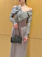 【スナイデル/SNIDEL】のオフショルリボンドレス【カンヘウォン着用】 人気、トレンドファッション・服の通販 founy(ファニー) ファッション Fashion レディースファッション Fashion for Women ワンピース Dresses フォーマル・パーティードレス・結婚式用ドレス Elegant & Casual Dresses ウェーブ Wavy Pattern エアリー Airy Texture エレガント 上品 Elegant シアー Sheer, See-Through シャーリング Shirring, Ruched ストレッチ Stretch, Stretchy Fabric スマート Smart, Elegant デコルテ Décolleté, Neckline ドッキング Docking, Mixed Material ドレス Dress, One-Piece ビッグ Big, Oversized モノトーン Monotone, Black and White リボン Ribbon, Bow ロング Long, Long-Length おすすめ Recommended / Our Picks thumbnail GBEG[034]|ID: prp329100004777000 ipo3291000000035099017