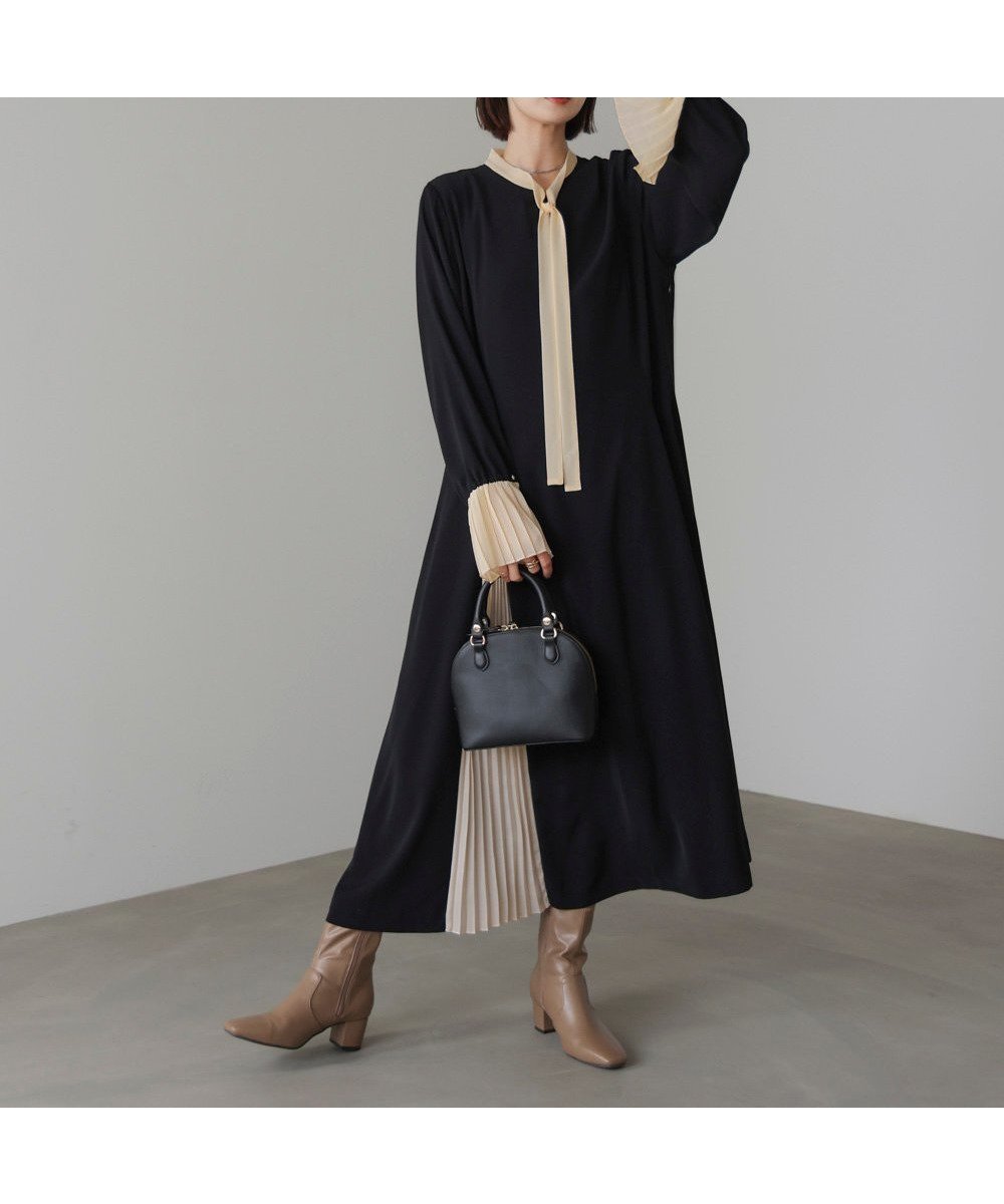 【バブ ブージュルード/Bab Bou Jeloud】のプリーツワンピース インテリア・キッズ・メンズ・レディースファッション・服の通販 founy(ファニー) 　ファッション　Fashion　レディースファッション　Fashion for Women　ワンピース　Dresses　シンプル　Simple, Minimal　ジョーゼット　Georgette, Semi-Sheer Fabric　スキニー　Skinny, Slim Fit　スリット　Slit, Slit Detail　フロント　Front, Front Design　プリーツ　Pleats, Pleated　リボン　Ribbon, Bow　再入荷　Restock / Back in Stock　BLACK|ID: prp329100004777012 ipo3291000000034632620