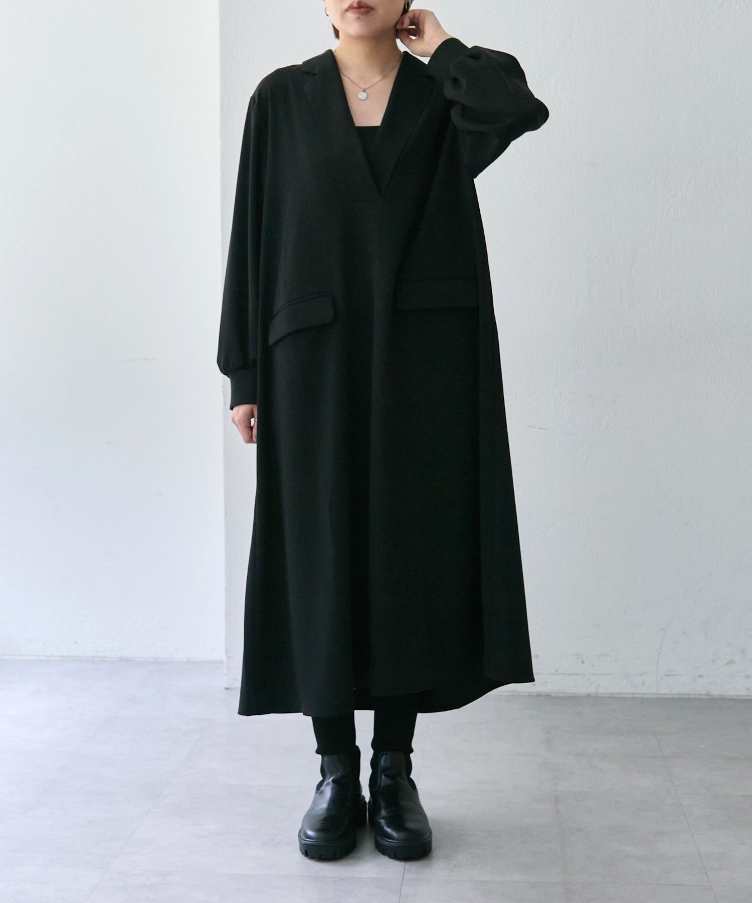 【イア パピヨネ/ear PAPILLONNER】のVネックワンピース【SUM1 STYLE(スミスタイル)】 インテリア・キッズ・メンズ・レディースファッション・服の通販 founy(ファニー) ファッション Fashion レディースファッション Fashion for Women ワンピース Dresses タートルネック Turtleneck, High Neck フラップ Flap, Flap Pocket ポケット Pocket, Pocket Detail ロング Long, Long-Length おすすめ Recommended / Our Picks エレガント 上品 Elegant ブラック|ID: prp329100004777019 ipo3291000000034632742