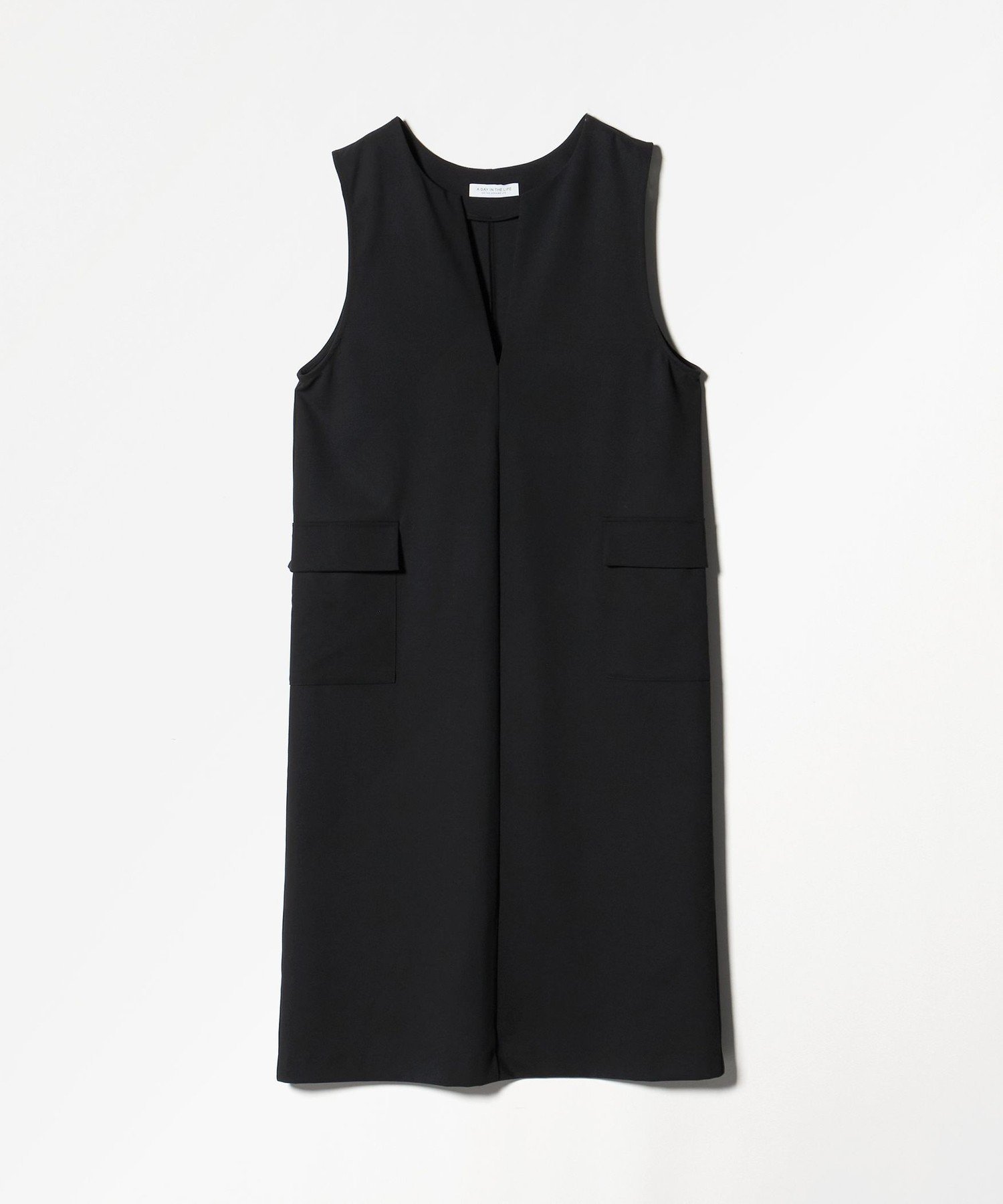 【ユナイテッドアローズ/UNITED ARROWS】のキーネック ジャンパースカート A DAY IN THE LIFE インテリア・キッズ・メンズ・レディースファッション・服の通販 founy(ファニー) 　ファッション　Fashion　レディースファッション　Fashion for Women　スカート　Skirts　インナー　Innerwear　キャミソール　Camisole, Spaghetti Strap Top　タートル　Turtleneck, Turtle Collar　トレンド　Trend, Trending Now　定番　Standard, Basic Item　バランス　Balance, Style Balance　パッチ　Patch, Appliqué　ポケット　Pocket, Pocket Detail　ロング　Long, Long-Length　アウトレット　Outlet / Clearance　ビジネス 仕事 通勤　Business / Work / Commuting　BLACK|ID: prp329100004777061 ipo3291000000034633613