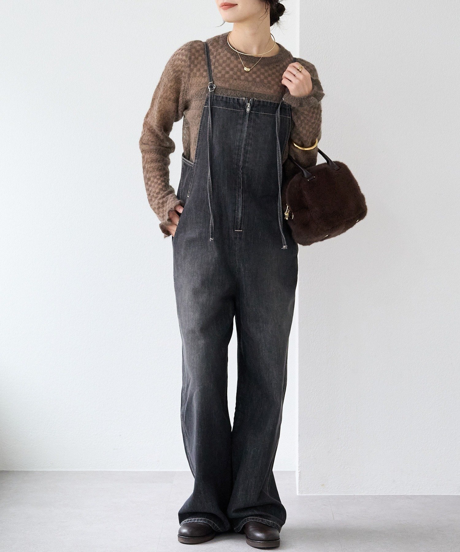 【リヴドロワ/RIVE DROITE】の【シーズン問わず使える】デニムサロペット インテリア・キッズ・メンズ・レディースファッション・服の通販 founy(ファニー) 　ファッション　Fashion　レディースファッション　Fashion for Women　ワンピース　Dresses　サロペット&オールインワン　Dungarees & Jumpsuit Styles　サロペット　Overalls, Salopette　ストレート　Straight, Straight Cut　デニム　Denim, Jeans Material　フロント　Front, Front Design　ポケット　Pocket, Pocket Detail　ラップ　Wrap, Wrap Design　再入荷　Restock / Back in Stock　おすすめ　Recommended / Our Picks　ブラック|ID: prp329100004777079 ipo3291000000035082151