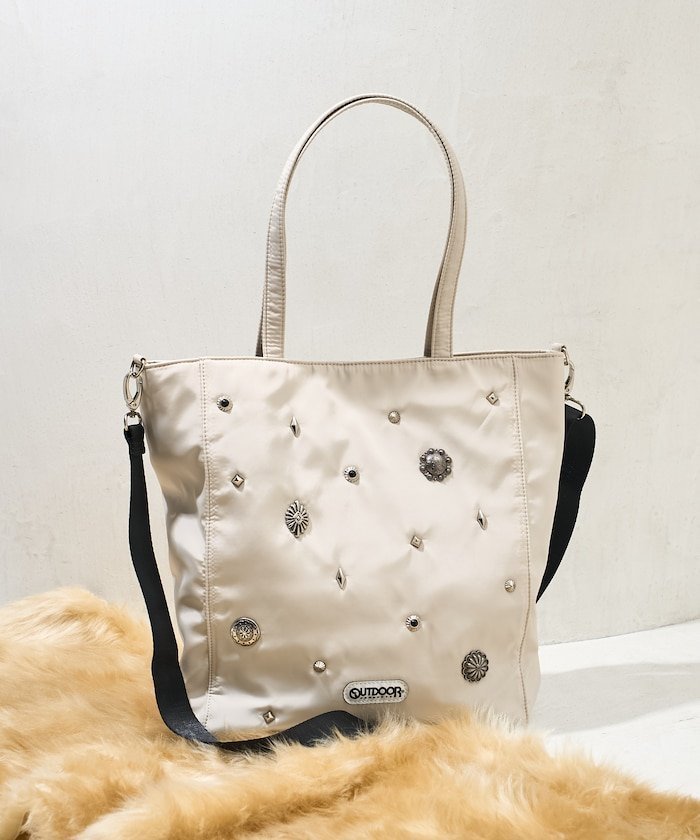 【フリークスストア/FREAK'S STORE】の別注 2WAY コンチョトートバッグ/A4サイズトートバッグ 25AW 人気、トレンドファッション・服の通販 founy(ファニー) 　ファッション　Fashion　レディースファッション　Fashion for Women　バッグ　Bags　2025年　2025　2025-2026秋冬・A/W　Autumn/Winter 2025–26 AW25–26　冬　Winter / This Winter　おすすめ　Recommended / Our Picks　スペシャル　Special, Limited Edition　バランス　Balance, Style Balance　ポケット　Pocket, Pocket Detail　ラップ　Wrap, Wrap Design　別注　Limited Edition, Custom Order　A/W・秋冬　Autumn/Winter　ビジネス 仕事 通勤　Business / Work / Commuting　 other-1|ID: prp329100004777109 ipo3291000000034634477