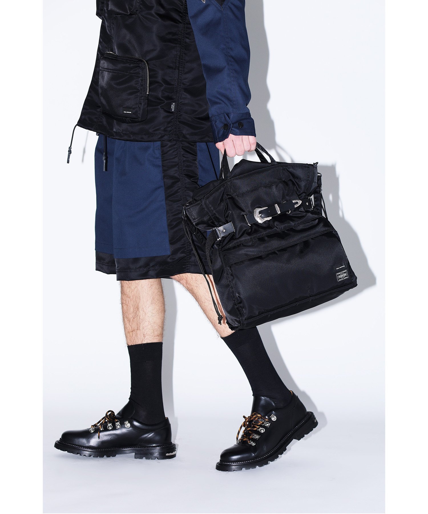 【トーガ/TOGA】のShoulder tote bag PORTER SP インテリア・キッズ・メンズ・レディースファッション・服の通販 founy(ファニー) ファッション Fashion レディースファッション Fashion for Women バッグ Bags ウォレット Wallet コラボ Collaboration, Collab コレクション Collection, Seasonal Line 今季 This Season, Current Season ショーツ Shorts, Short Pants スウェット / スエット Sweatshirt, Sweatwear ドローストリング Drawstring, Pull Cord ブルゾン Blouson, Bomber Jacket メタル Metal, Metal Parts BLACK|ID: prp329100004777210 ipo3291000000034637459