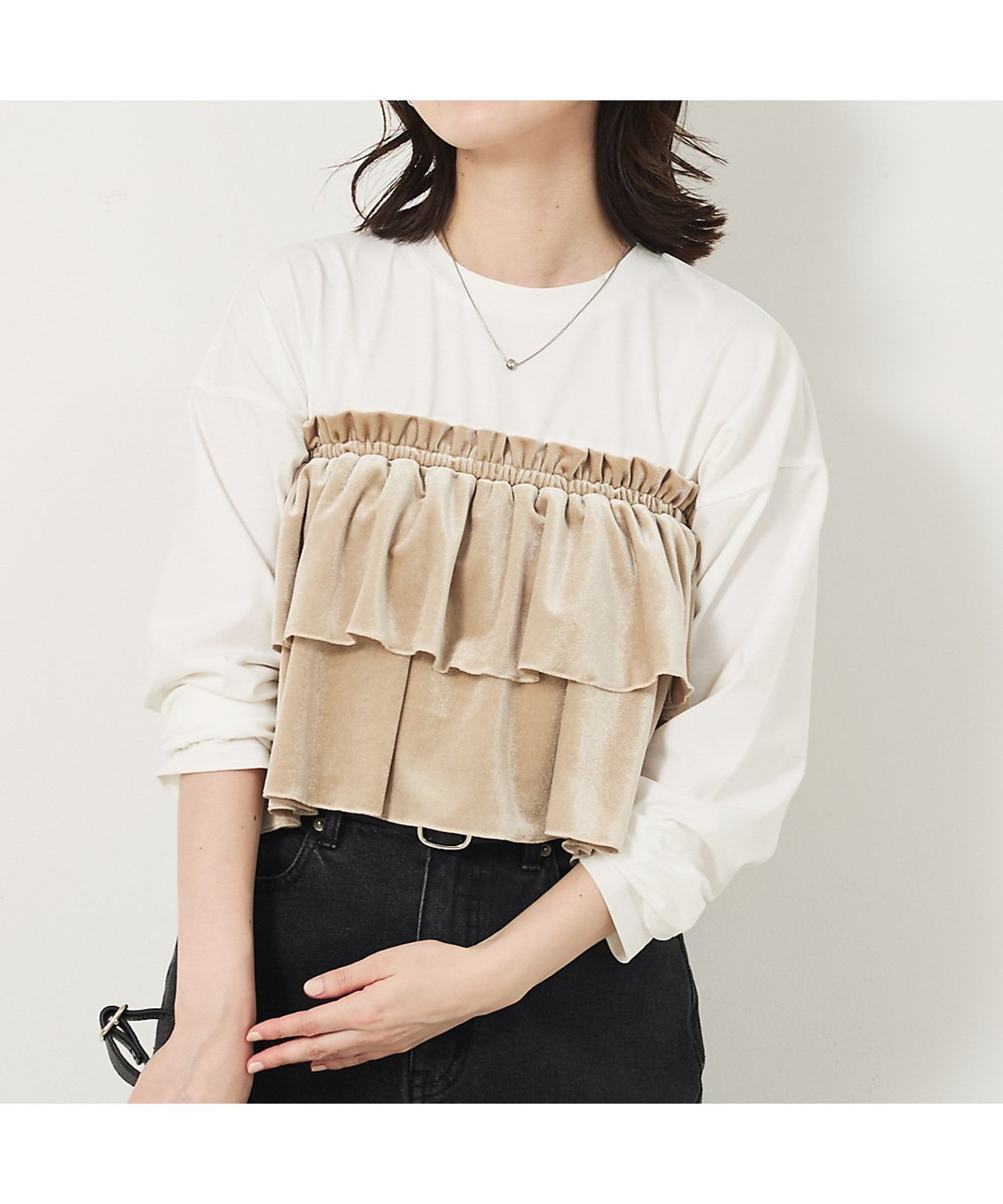 【アバハウスマヴィ/abahouse mavie】の【WEB Domani掲載】ベロアビスチェ付ロンT インテリア・キッズ・メンズ・レディースファッション・服の通販 founy(ファニー) 　ファッション　Fashion　レディースファッション　Fashion for Women　トップス・カットソー　Cut & Sew Tops　ロングTシャツ・Tシャツ　Longline T-Shirts & Tees　ベロアトップス　Velour Tops / Velvet-Look Items　ビスチェ　Bustiers & Corset Tops / Layered Bustier Style　ジャケット　Jacket, Outerwear　タンク　Tank Top, Sleeveless Top　ビスチェ　Bustier, Corset Top　ベロア　Velour, Soft Velvet　ボトム　Bottoms, Lower Wear　秋　Autumn　雑誌　Magazine, Fashion Magazine　ベージュ|ID: prp329100004777542 ipo3291000000034641168
