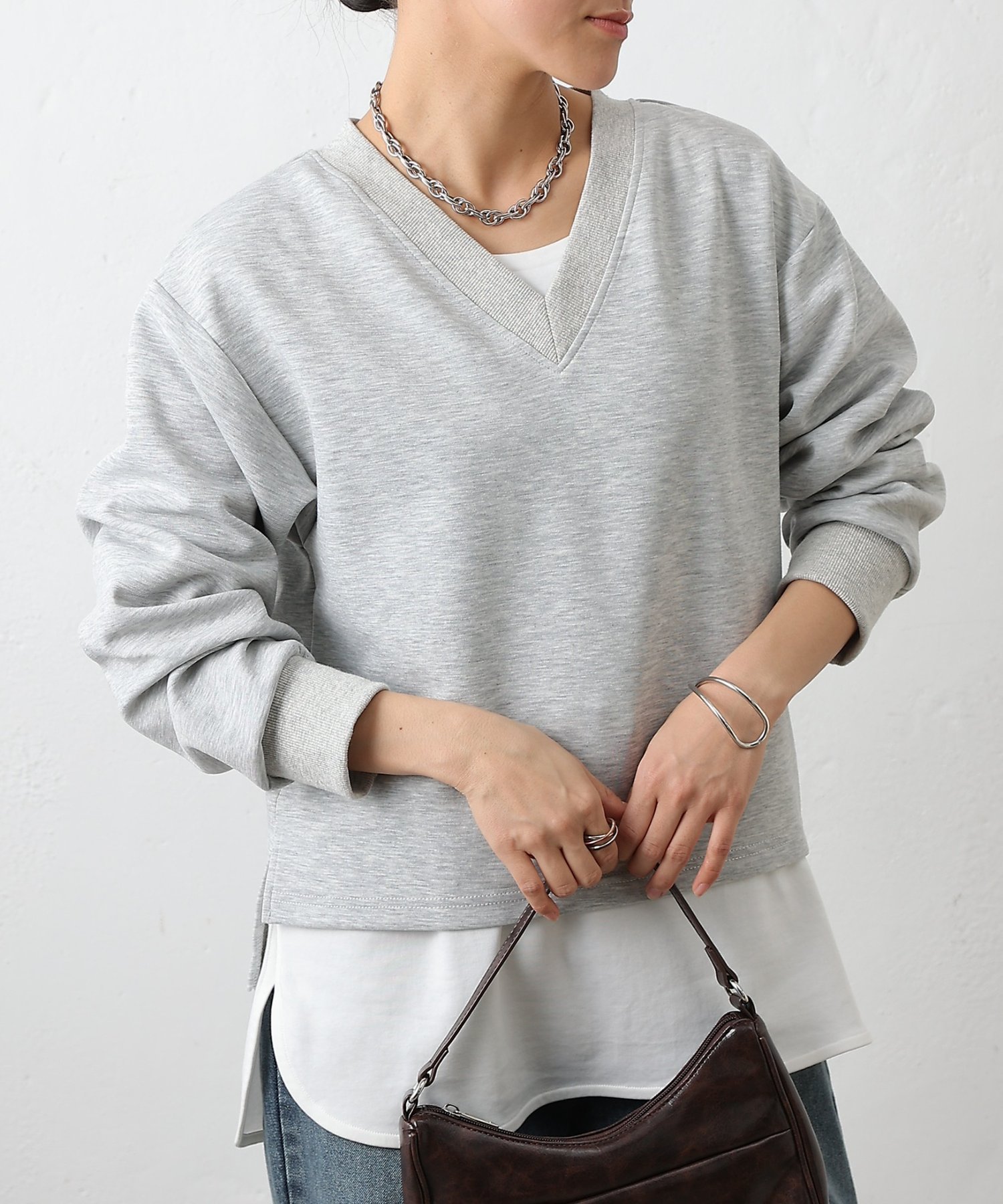 【コロニートゥーワンスリーナイン/COLONY 2139】のダンボールVネックプルオーバー 人気、トレンドファッション・服の通販 founy(ファニー) 　ファッション　Fashion　レディースファッション　Fashion for Women　トップス・カットソー　Cut & Sew Tops　カジュアルプルオーバー・ニットトップス　Pullovers & Knit Tops / Casual Pullovers　Vネックトップス　V-Neck Tops / V-Cut Neckline Shirts　春　Spring　秋　Autumn　フォルム　Silhouette, Form　ロング　Long, Long-Length　再入荷　Restock / Back in Stock　エレガント 上品　Elegant　 other-1|ID: prp329100004777578 ipo3291000000034697116