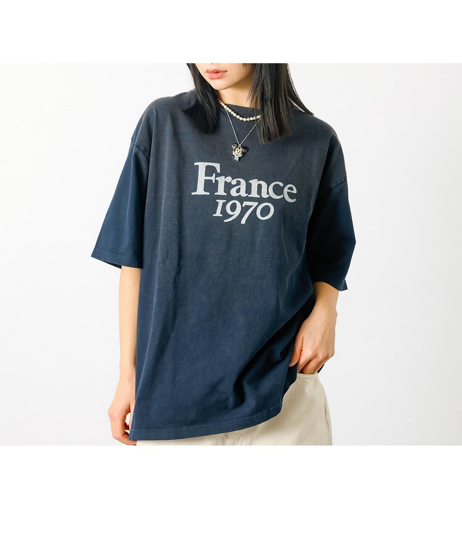 【ルージュヴィフラクレ/Rouge vif la cle】の【REMI RELIEF / レミレリーフ】ロゴTシャツ / SP加工14/天竺 インテリア・キッズ・メンズ・レディースファッション・服の通販 founy(ファニー) 　ファッション　Fashion　レディースファッション　Fashion for Women　トップス・カットソー　Cut & Sew Tops　シャツ・ブラウス・オフィスカジュアル　Elegant Blouses & Button-Ups　ロングTシャツ・Tシャツ　Longline T-Shirts & Tees　ヴィンテージ　Vintage Style　スウェット / スエット　Sweatshirt, Sweatwear　スペシャル　Special, Limited Edition　ダメージ　Distressed, Destroyed　デニム　Denim, Jeans Material　フェミニン　Feminine, Girly　プリント　Print, Printed Pattern　ランダム　Random, Irregular　日本製　Made In Japan　2025年　2025　2025春夏・S/S　Spring/Summer 2025 SS25　ブラック|ID: prp329100004777647 ipo3291000000034642241