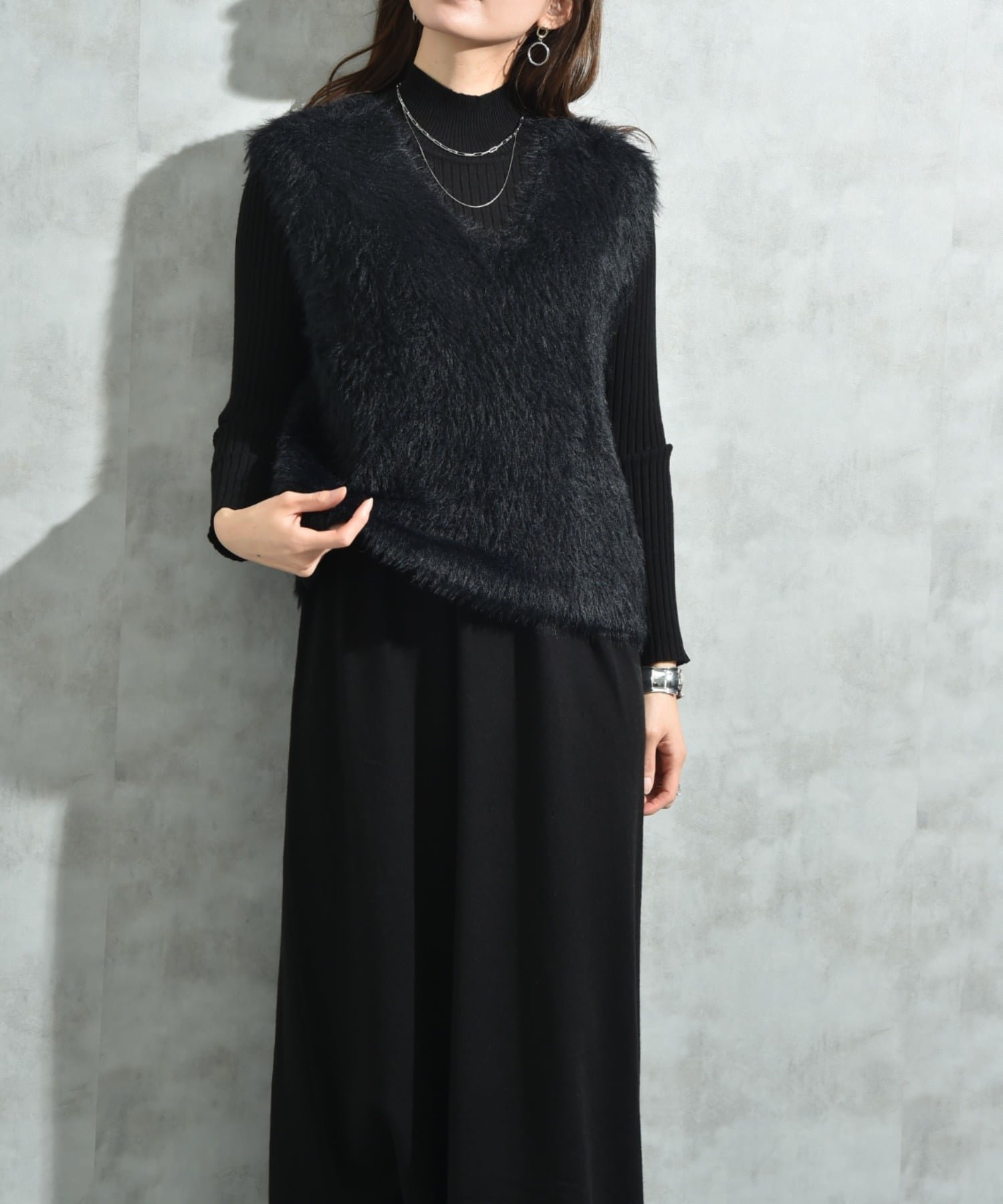【インタープラネット/INTERPLANET】のシャギーニットセットワンピース インテリア・キッズ・メンズ・レディースファッション・服の通販 founy(ファニー) ファッション Fashion レディースファッション Fashion for Women ワンピース Dresses ベスト Vest, Waistcoat ベーシック Basic, Essential ブラック|ID: prp329100004777778 ipo3291000000034644343