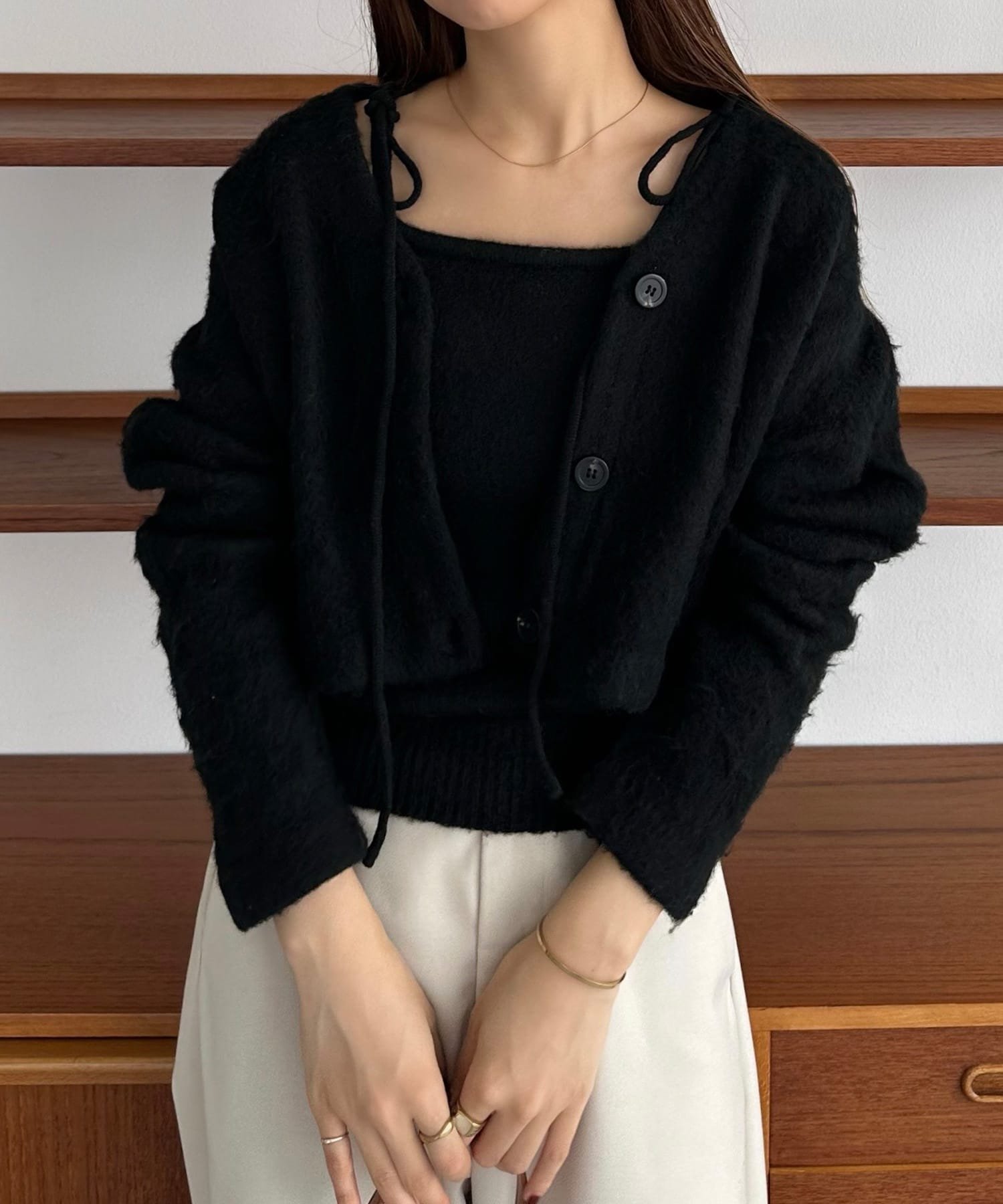 【ジュノア/JUNOAH】のcallautia ニットカーデ+キャミ インテリア・キッズ・メンズ・レディースファッション・服の通販 founy(ファニー) 　ファッション　Fashion　レディースファッション　Fashion for Women　トップス・カットソー　Cut & Sew Tops　ニット　Knit Tops & Sweaters　キャミソール&ノースリーブ　Camisoles & Sleeveless Tops　アクリル　Acrylic Material　キャミ　Camisole, Cami Top　ブラック|ID: prp329100004777934 ipo3291000000034646330