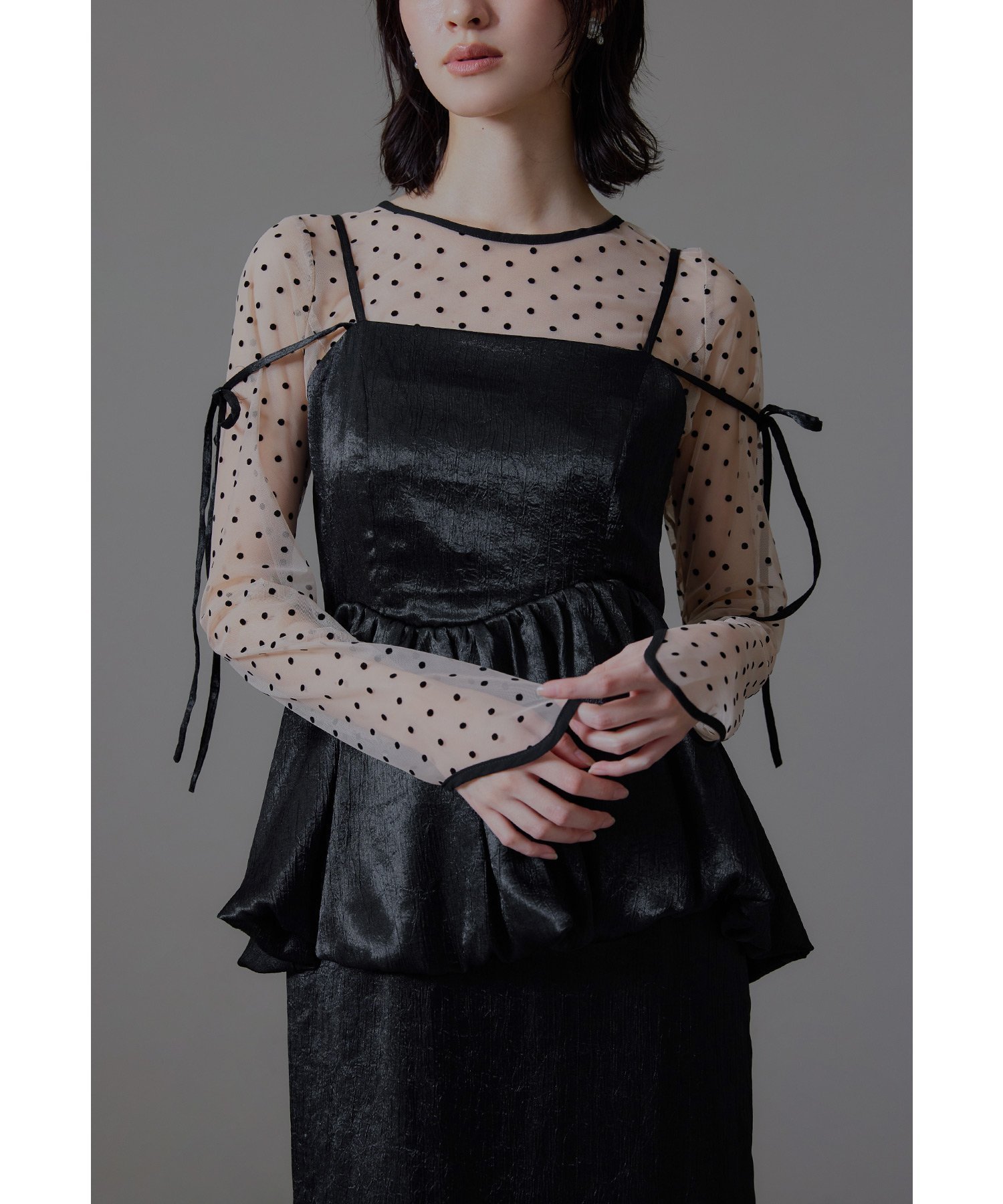 【ビーフラット/bflat】のドットシアートップス 結婚式 成人式 二次会 同窓会 セレモニー フォーマル インテリア・キッズ・メンズ・レディースファッション・服の通販 founy(ファニー) 　ファッション　Fashion　レディースファッション　Fashion for Women　トップス・カットソー　Cut & Sew Tops　デニム　Denim, Jeans Material　ドレス　Dress, One-Piece　フィット　Fit, Slim Fit　フォーマル　Formal, Dressy　おすすめ　Recommended / Our Picks　セレモニー　Ceremony　結婚式　Wedding　披露宴　Wedding Reception　二次会　After Party　ベージュ×ブラック|ID: prp329100004778543 ipo3291000000035173063