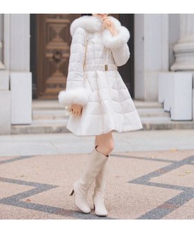 【ウィルセレクション/WILLSELECTION】のフォックスファーキルティングフレアコート 人気、トレンドファッション・服の通販 founy(ファニー) ファッション Fashion レディースファッション Fashion for Women アウター Coat / Outerwear Collection コート・ロングコート・ピーコート Long Coats, Peacoats & More おすすめ Recommended / Our Picks オケージョン Occasion Wear ダウン Down, Puffer ドレス Dress, One-Piece フォックス Fox, Fox Fur ポケット Pocket, Pocket Detail ミドル Middle Length, Mid Height リアル Real, Realistic エレガント 上品 Elegant 羽織 Haori, Light Jacket |ID:prp329100004778609