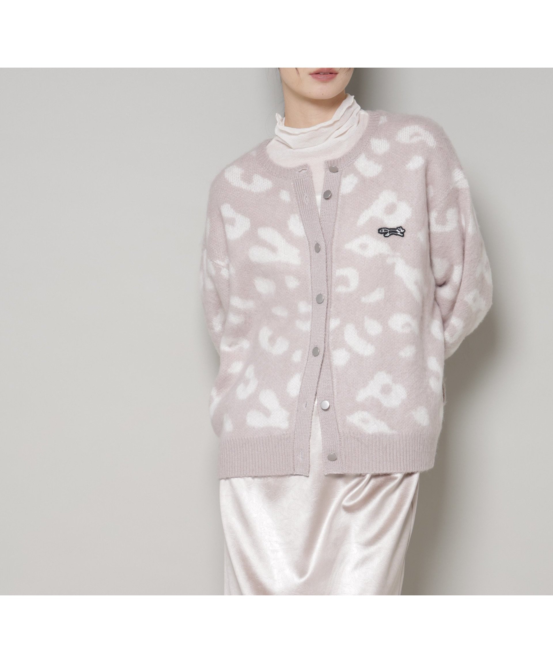 【ナノ ユニバース/nano universe】のPENNEYS別注TheFOXレオパードクルーカーディガン インテリア・キッズ・メンズ・レディースファッション・服の通販 founy(ファニー) ファッション Fashion レディースファッション Fashion for Women トップス・カットソー Cut & Sew Tops カーディガン・羽織り Layered Style Cardigans ウォッシャブル Machine Washable カーディガン Cardigan, Knitwear トレンド Trend, Trending Now 別注 Limited Edition, Custom Order モチーフ Motif, Design Theme レオパード Leopard, Animal Print ワンポイント One Point, Statement Accent アウトレット Outlet / Clearance 2025年 2025 2025-2026秋冬・A/W Autumn/Winter 2025–26 AW25–26 L.グレー1|ID: prp329100004778756 ipo3291000000034656246