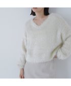【ナチュラル ビューティー ベーシック/NATURAL BEAUTY BASIC】のヘアリーラメニットシリーズ Vネックニット 人気、トレンドファッション・服の通販 founy(ファニー) ファッション Fashion レディースファッション Fashion for Women トップス・カットソー Cut & Sew Tops ニット Knit Tops & Sweaters Vネックトップス V-Neck Tops / V-Cut Neckline Shirts カーディガン Cardigan, Knitwear コンパクト Compact, Small Size ダウン Down, Puffer フェザー Feather, Feather Detail フェミニン Feminine, Girly フォルム Silhouette, Form thumbnail オフ1|ID: prp329100004778844 ipo3291000000034657240