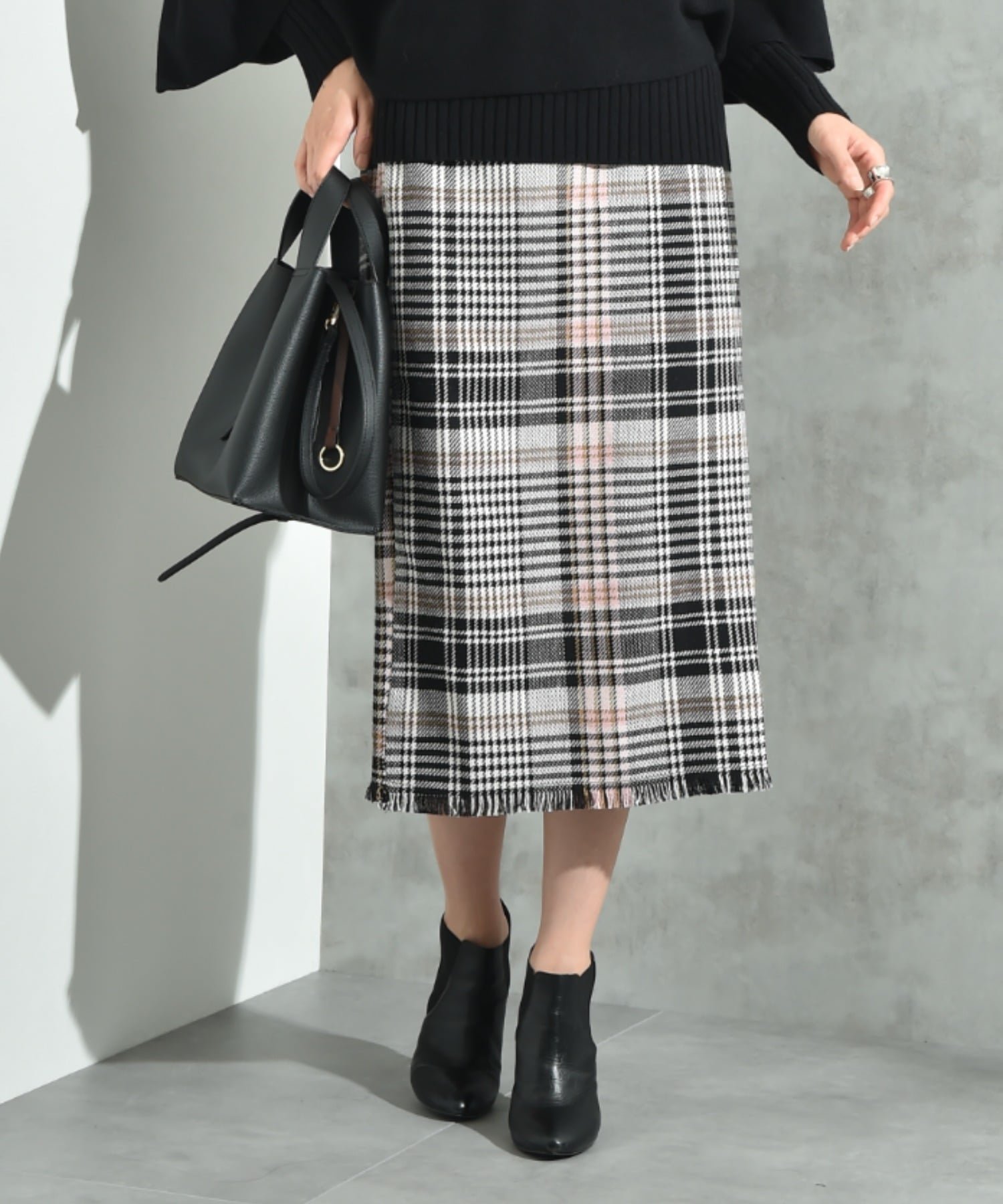 【インタープラネット/INTERPLANET】のBIGチェックツイードタイトスカート インテリア・キッズ・メンズ・レディースファッション・服の通販 founy(ファニー) 　ファッション　Fashion　レディースファッション　Fashion for Women　スカート　Skirts　イエロー　Yellow　スリット　Slit, Slit Detail　チェック　Check, Plaid, Tartan　フリンジ　Fringe, Tassel　ベーシック　Basic, Essential　人気　Popular, Best Seller　今季　This Season, Current Season　チェック ピンク|ID: prp329100004778965 ipo3291000000034658854