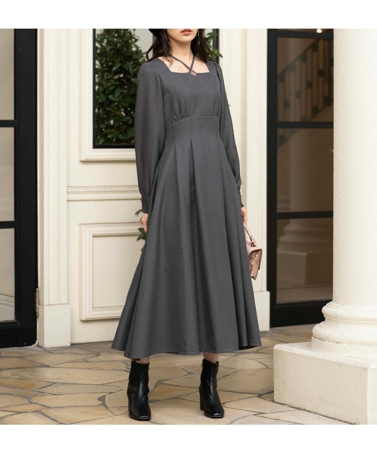 【ウィルセレクション/WILLSELECTION】のクロスネックフレアワンピース インテリア・キッズ・メンズ・レディースファッション・服の通販 founy(ファニー) 　ファッション　Fashion　レディースファッション　Fashion for Women　ワンピース　Dresses　スクエア　Square, Square Shape　デコルテ　Décolleté, Neckline　ドレープ　Drape, Draping Fabric　フレア　Flare, Flared　リボン　Ribbon, Bow　エレガント 上品　Elegant　チャコールグレー|ID: prp329100004779016 ipo3291000000034659681