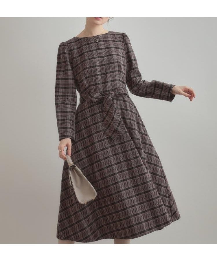 【クチュール ブローチ/Couture Brooch】の【大人可愛い・微起毛】先染めチェック柄フィット フレアワンピース インテリア・キッズ・メンズ・レディースファッション・服の通販 founy(ファニー) 　ファッション　Fashion　レディースファッション　Fashion for Women　ワンピース　Dresses　クラシカル　Classical, Vintage-Inspired　ジャケット　Jacket, Outerwear　スマート　Smart, Elegant　チェック　Check, Plaid, Tartan　パイピング　Piping, Trim Design　フィット　Fit, Slim Fit　フレア　Flare, Flared　ポケット　Pocket, Pocket Detail　リボン　Ribbon, Bow　A/W・秋冬　Autumn/Winter　おすすめ　Recommended / Our Picks　エレガント 上品　Elegant　ブラウン|ID: prp329100004779034 ipo3291000000034659893