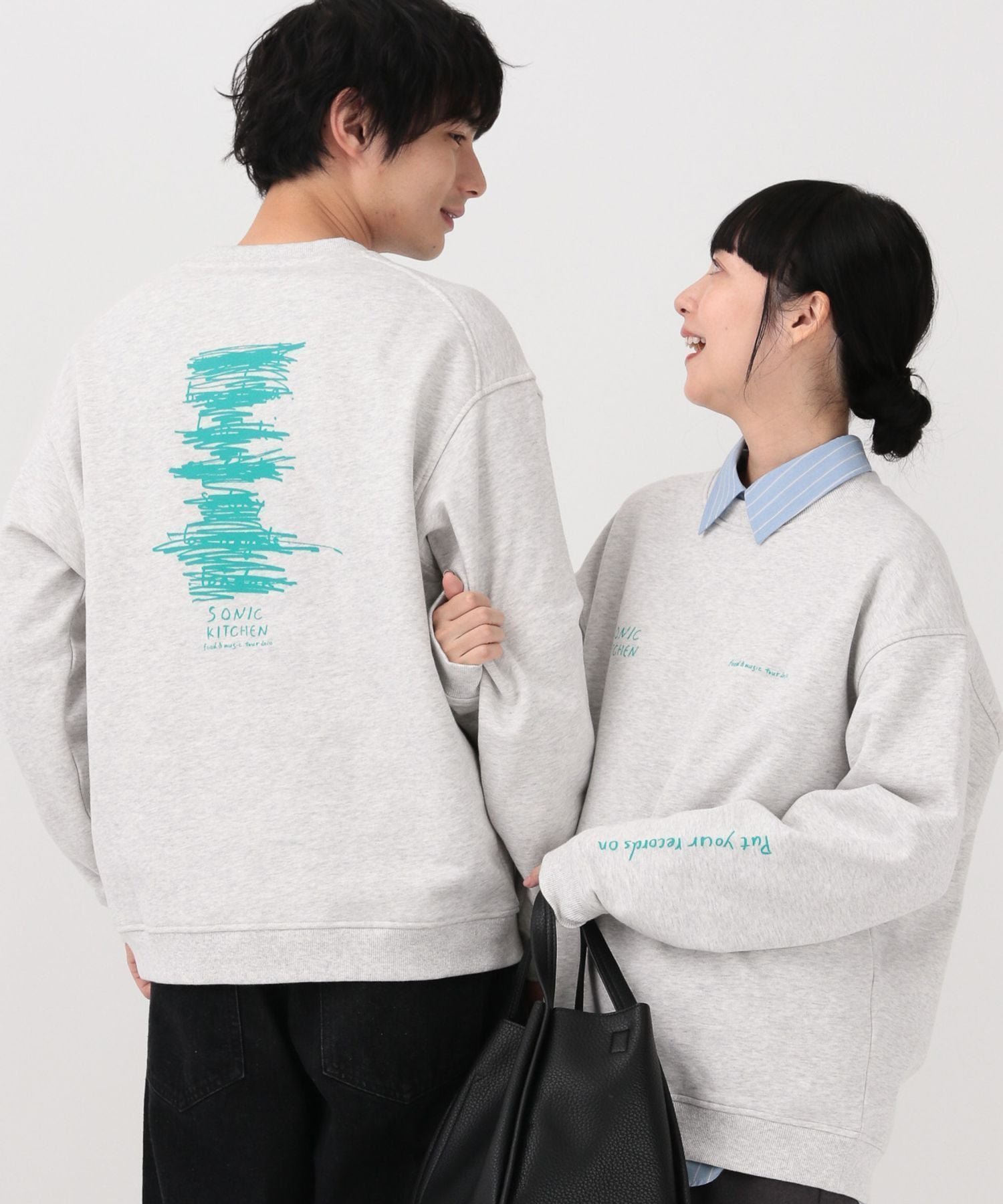 【グローバルワーク/GLOBAL WORK】のソフトタッチスウェット/裏起毛/ロゴ/580800 インテリア・キッズ・メンズ・レディースファッション・服の通販 founy(ファニー) ファッション Fashion レディースファッション Fashion for Women トップス・カットソー Cut & Sew Tops レディースパーカー・カジュアルフーディー Casual Hoodies & Sweatshirts スウェット・クルーネックトップス Sweatshirts & Crewnecks / Relaxed Fit Sweat Tops おすすめ Recommended / Our Picks イラスト Illustration グラフィック Graphic, Graphic Design スラックス Slacks, Dress Pants デニム Denim, Jeans Material トレンド Trend, Trending Now ハンド Hand, Handmade リラックス Relax, Relaxed Fit ワイド Wide, Wide Fit 杢グレー15|ID: prp329100004779250 ipo3291000000034895568