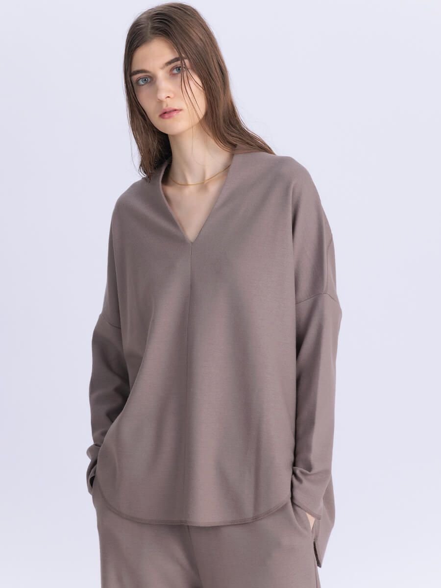 【ラシュッド/LASUD】のウールスムースVネックプルオーバー インテリア・キッズ・メンズ・レディースファッション・服の通販 founy(ファニー) ファッション Fashion レディースファッション Fashion for Women トップス・カットソー Cut & Sew Tops カジュアルプルオーバー・ニットトップス Pullovers & Knit Tops / Casual Pullovers Vネックトップス V-Neck Tops / V-Cut Neckline Shirts カットソー Cut and Sewn Top コラボ Collaboration, Collab ストレッチ Stretch, Stretchy Fabric ダブル Double, Double-Breasted 人気 Popular, Best Seller バランス Balance, Style Balance パターン Pattern, Design Print リラックス Relax, Relaxed Fit エレガント 上品 Elegant ライトグレー|ID: prp329100004779600 ipo3291000000034667499