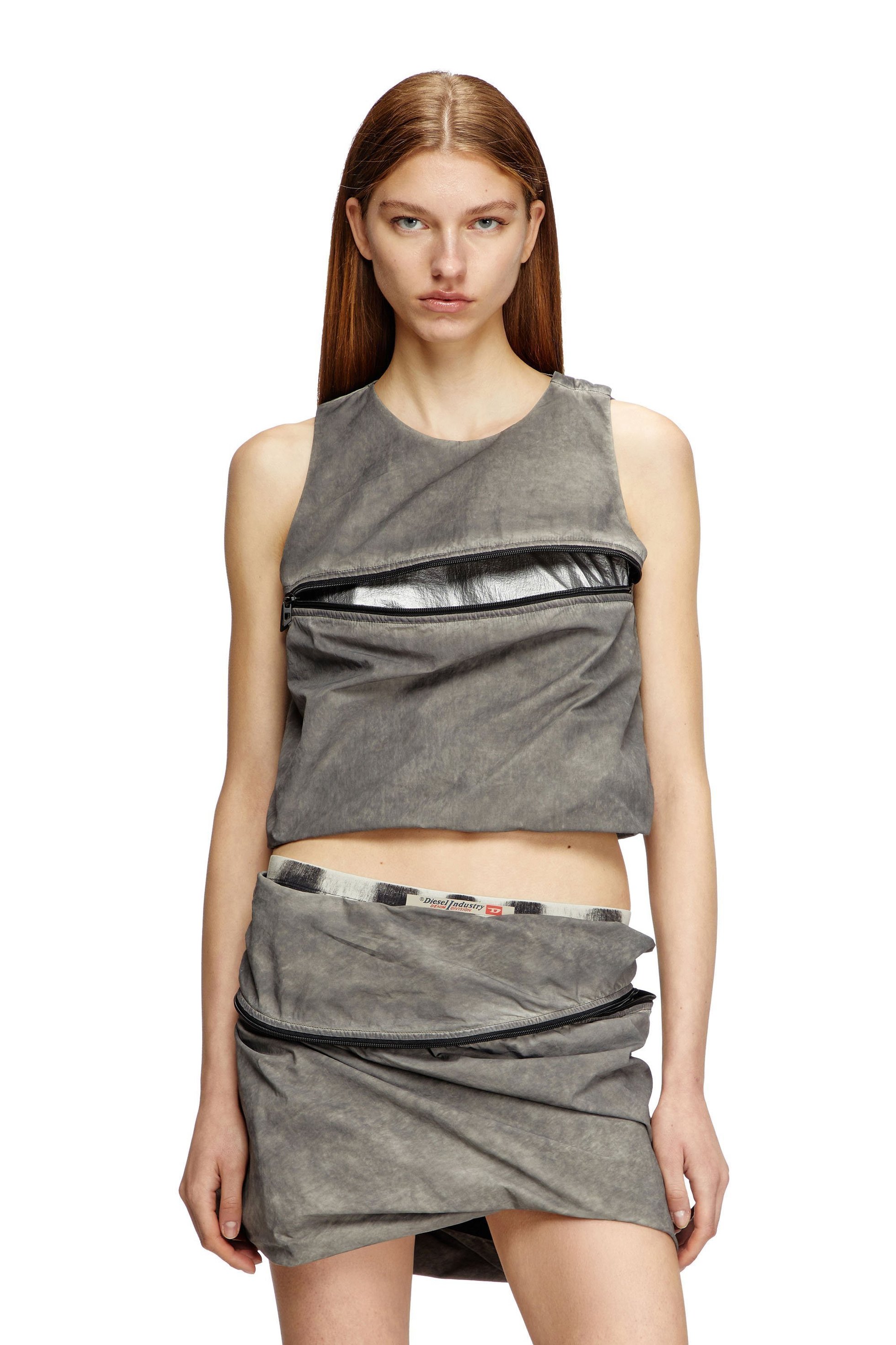 【ディーゼル/DIESEL】のウィメンズ ノースリーブトップ T-ORIGIN 人気、トレンドファッション・服の通販 founy(ファニー) ファッション Fashion レディースファッション Fashion for Women トップス・カットソー Cut & Sew Tops キャミソール&ノースリーブ Camisoles & Sleeveless Tops ドローストリング Drawstring, Pull Cord ノースリーブ Sleeveless, No-Sleeve フィット Fit, Slim Fit フロント Front, Front Design ポケット Pocket, Pocket Detail ポーチ Pouch, Small Case ユーズド Used, Vintage-Look レギュラー Regular, Standard Fit other-1|ID: prp329100004779693 ipo3291000000034668969