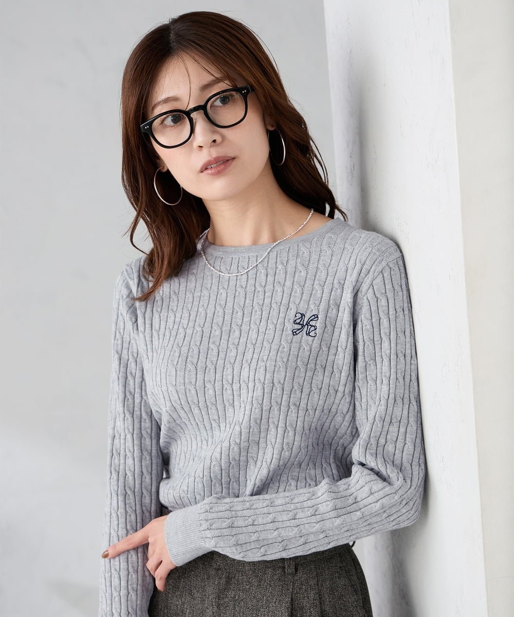 【アー ヴェー ヴェー/a.v.v】のワンポイント刺繍ケーブルニット 人気、トレンドファッション・服の通販 founy(ファニー) 　ファッション　Fashion　レディースファッション　Fashion for Women　トップス・カットソー　Cut & Sew Tops　ニット　Knit Tops & Sweaters　洗える　Machine Washable　シンプル　Simple, Minimal　デニム　Denim, Jeans Material　トレンド　Trend, Trending Now　定番　Standard, Basic Item　フレンチ　French, French Style　ベーシック　Basic, Essential　モチーフ　Motif, Design Theme　ラベンダー　Lavender　ワンポイント　One Point, Statement Accent　再入荷　Restock / Back in Stock　 other-1|ID: prp329100004779823 ipo3291000000034671615