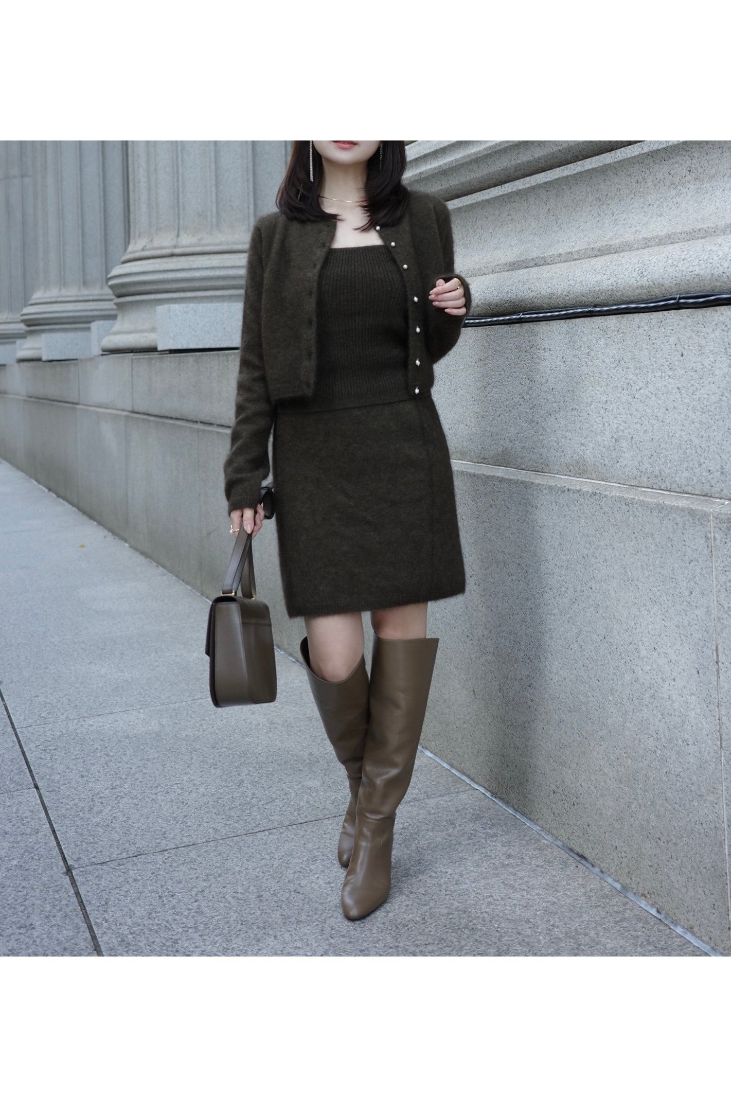 【アニュアンス/anuans】のヤクウールニットセット インテリア・キッズ・メンズ・レディースファッション・服の通販 founy(ファニー) ファッション Fashion レディースファッション Fashion for Women トップス・カットソー Cut & Sew Tops ニット Knit Tops & Sweaters カーディガン Cardigan, Knitwear パール Pearl, Pearl Accent ビスチェ Bustier, Corset Top フロント Front, Front Design ミニスカート Mini Skirt, Short Skirt KHAKI BROWN|ID: prp329100004780374 ipo3291000000034679802