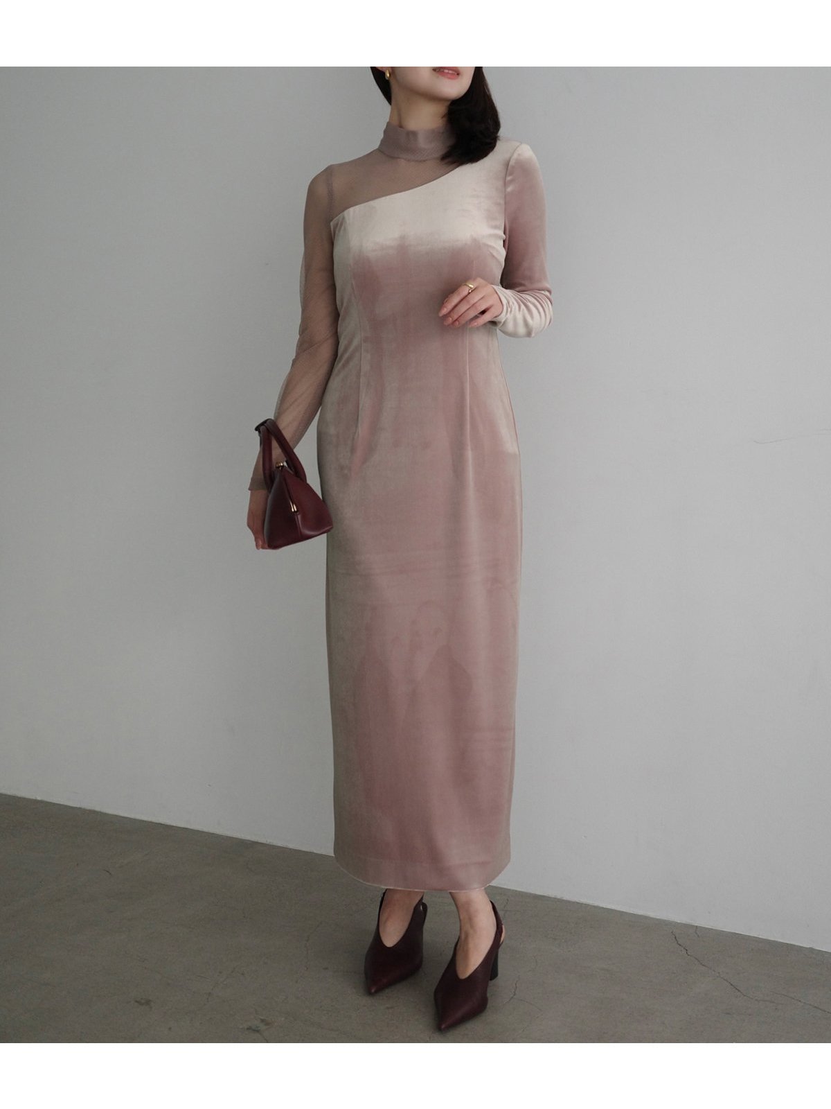 【アニュアンス/anuans】のシアーコンビタイトワンピース インテリア・キッズ・メンズ・レディースファッション・服の通販 founy(ファニー) ファッション Fashion レディースファッション Fashion for Women ワンピース Dresses シンプル Simple, Minimal ストレッチ Stretch, Stretchy Fabric デコルテ Décolleté, Neckline ドレス Dress, One-Piece パーティ Party, Party Style ベロア Velour, Soft Velvet ホリデーシーズン Holiday Season 冬 Winter / This Winter PINK BEIGE|ID: prp329100004780409 ipo3291000000034680178