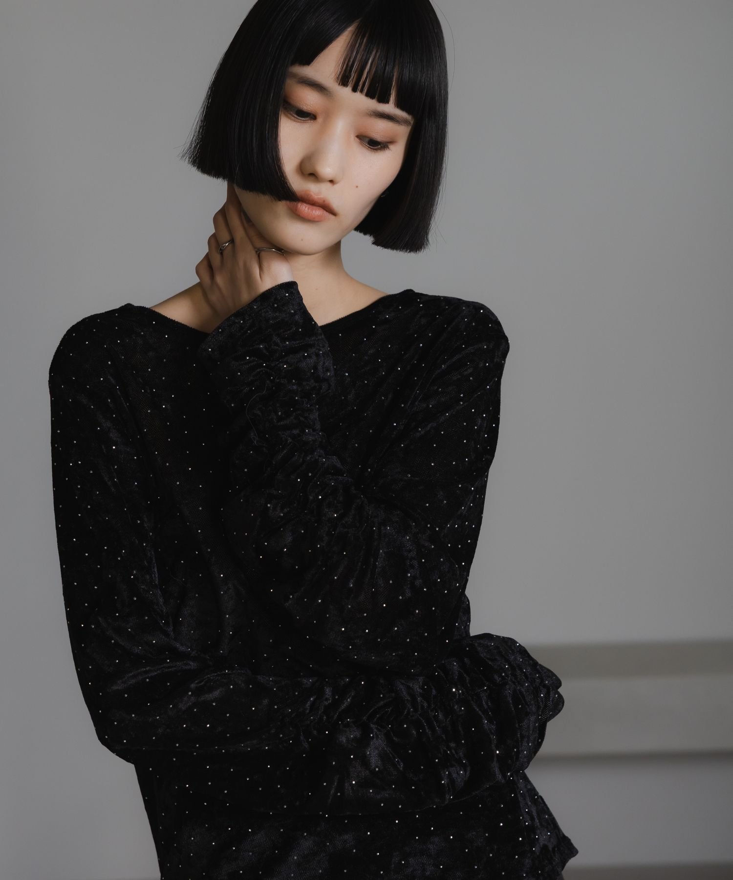 【ローリーズファーム/LOWRYS FARM】のベロアドットLS インテリア・キッズ・メンズ・レディースファッション・服の通販 founy(ファニー) ファッション Fashion レディースファッション Fashion for Women トップス・カットソー Cut & Sew Tops ベロアトップス Velour Tops / Velvet-Look Items インナー Innerwear シンプル Simple, Minimal ジャケット Jacket, Outerwear ドット Polka Dot, Dot Pattern ビジュー Bijou, Jewel-like Accent ベロア Velour, Soft Velvet ブラック×ドット|ID: prp329100004780965 ipo3291000000034872592