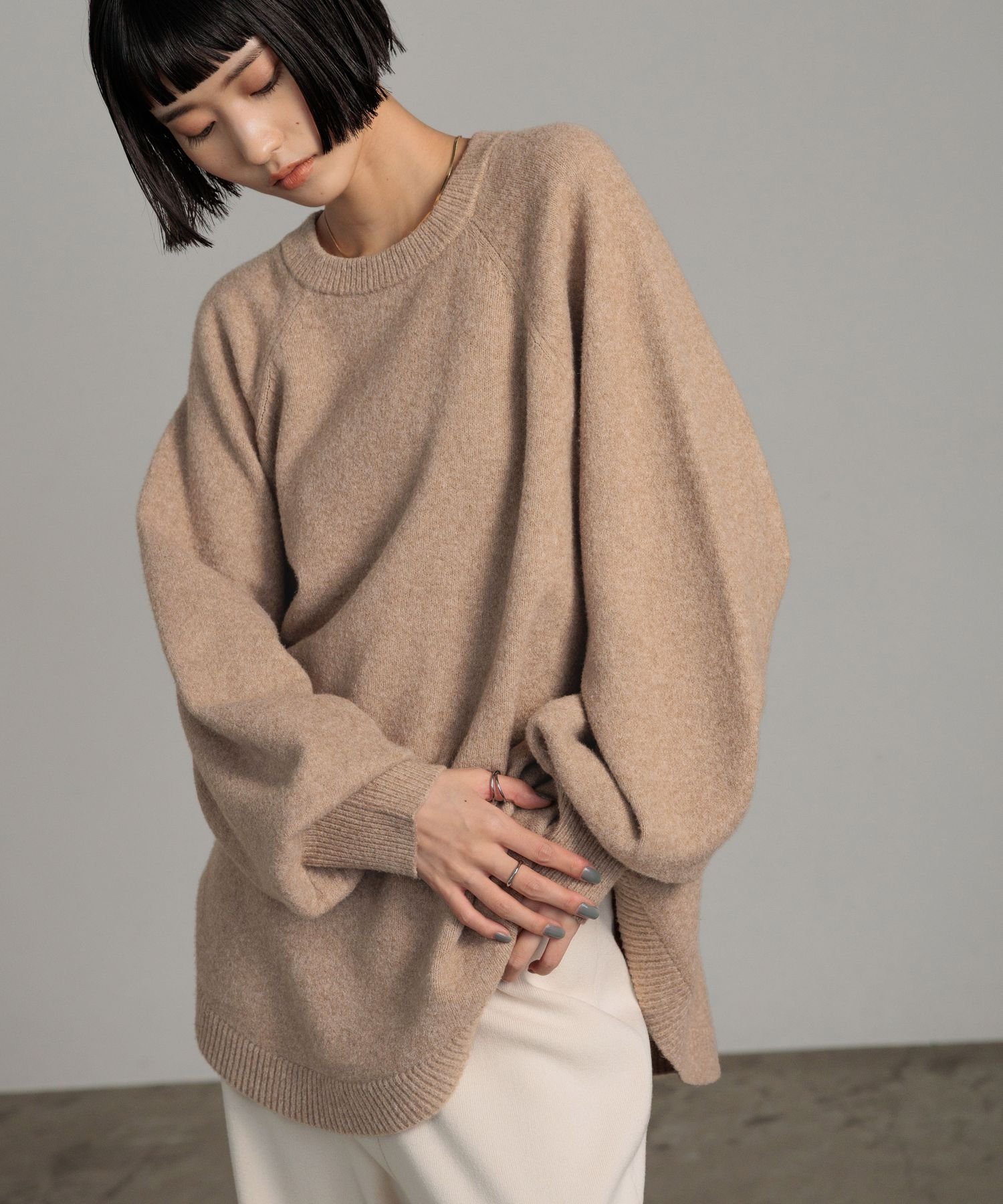 【ローリーズファーム/LOWRYS FARM】のシャツテイルニットプルオーバー インテリア・キッズ・メンズ・レディースファッション・服の通販 founy(ファニー) 　ファッション　Fashion　レディースファッション　Fashion for Women　トップス・カットソー　Cut & Sew Tops　ニット　Knit Tops & Sweaters　シャツ・ブラウス・オフィスカジュアル　Elegant Blouses & Button-Ups　カジュアルプルオーバー・ニットトップス　Pullovers & Knit Tops / Casual Pullovers　スラックス　Slacks, Dress Pants　デニム　Denim, Jeans Material　ワイド　Wide, Wide Fit　エレガント 上品　Elegant　ベージュ|ID: prp329100004781263 ipo3291000000034689025