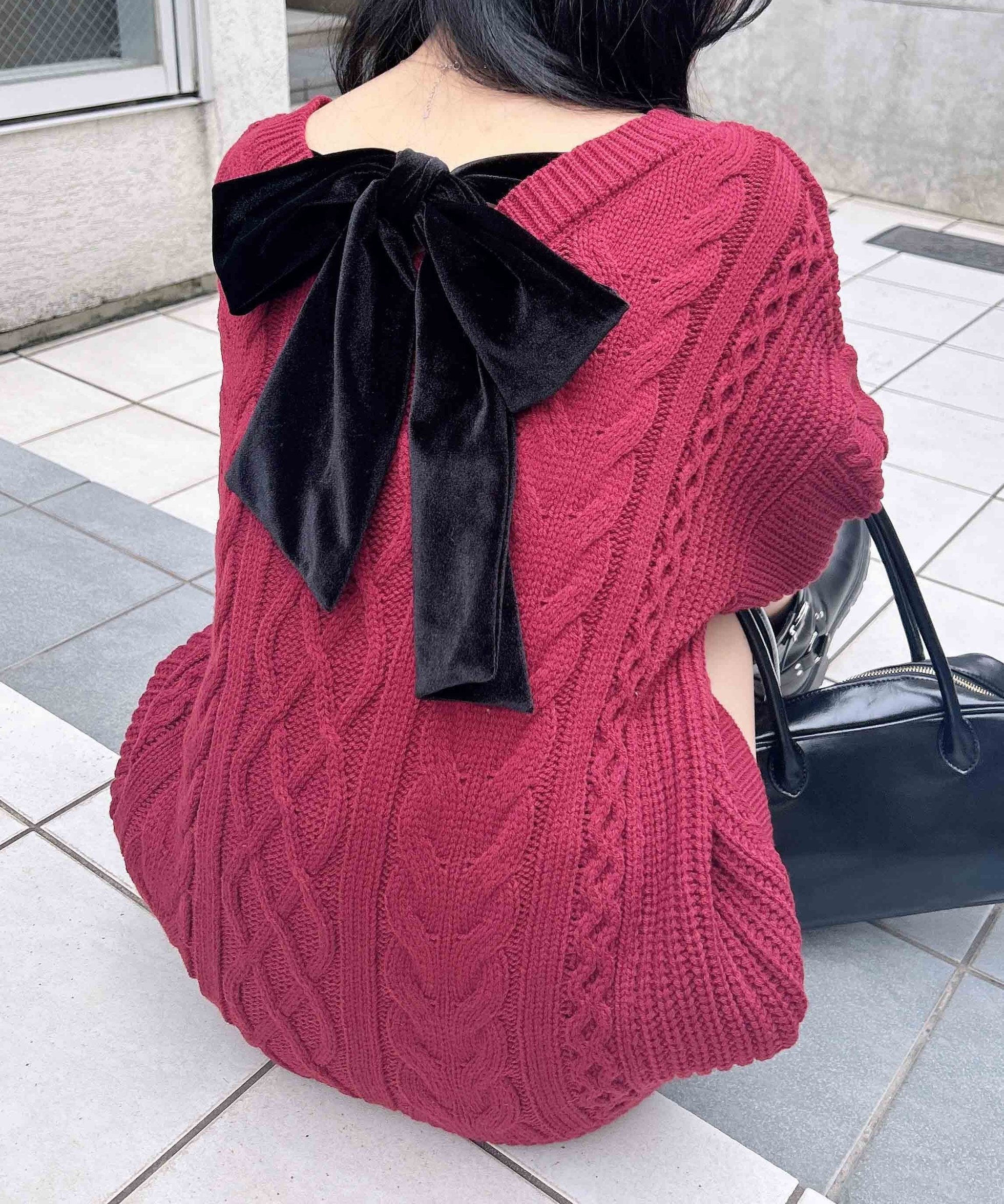 【イング/INGNI】のINGNI/5G Backベロアリボンケーブルチュニックニット インテリア・キッズ・メンズ・レディースファッション・服の通販 founy(ファニー) 　ファッション　Fashion　レディースファッション　Fashion for Women　トップス・カットソー　Cut & Sew Tops　ニット　Knit Tops & Sweaters　ベロアトップス　Velour Tops / Velvet-Look Items　ガーリー　Girly, Feminine Style　スマホ　Smartphone, Mobile Device　チュニック　Tunic, Long Top　デニム　Denim, Jeans Material　定番　Standard, Basic Item　フェミニン　Feminine, Girly　ベロア　Velour, Soft Velvet　ボトム　Bottoms, Lower Wear　リボン　Ribbon, Bow　ロング　Long, Long-Length　冬　Winter / This Winter　A/W・秋冬　Autumn/Winter　ボルドー/クロ|ID: prp329100004781284 ipo3291000000034689134