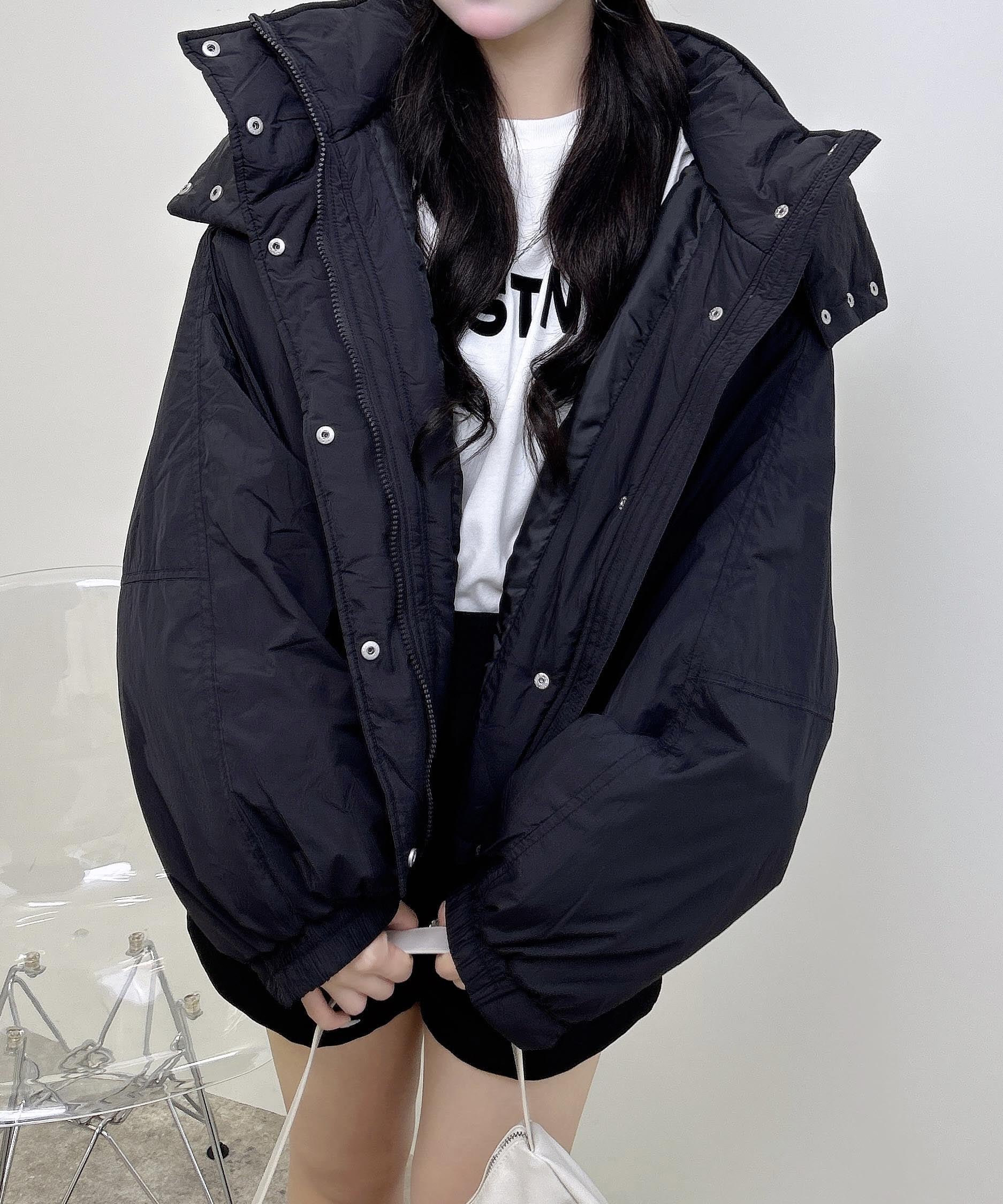 【イング/INGNI】のショート丈モンスターパフィブルゾン インテリア・キッズ・メンズ・レディースファッション・服の通販 founy(ファニー) ファッション Fashion レディースファッション Fashion for Women アウター Coat / Outerwear Collection ブルゾンジャケット・スポーティアウター Blouson Jackets アウトドア Outdoor Clothing ショート Short, Short Length シンプル Simple, Minimal ジップ Zip, Zipper スタンド Stand Collar, Upright Stand スマホ Smartphone, Mobile Device ダウン Down, Puffer フォルム Silhouette, Form ブルゾン Blouson, Bomber Jacket ポケット Pocket, Pocket Detail クロ|ID: prp329100004782067 ipo3291000000034698043