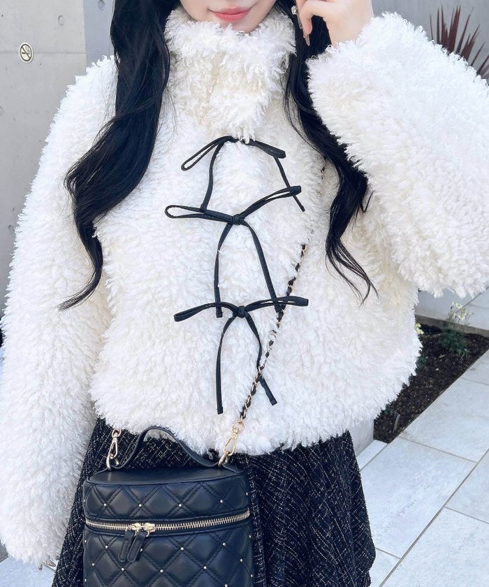 【イング/INGNI】のリボン付スタンドボアブルゾン インテリア・キッズ・メンズ・レディースファッション・服の通販 founy(ファニー) https://founy.com/ ファッション Fashion レディースファッション Fashion for Women アウター Coat / Outerwear Collection ブルゾンジャケット・スポーティアウター Blouson Jackets カーディガン Cardigan, Knitwear ガーリー Girly, Feminine Style ショート Short, Short Length ジップ Zip, Zipper ジャケット Jacket, Outerwear スウェット / スエット Sweatshirt, Sweatwear スタンド Stand Collar, Upright Stand スマホ Smartphone, Mobile Device デニム Denim, Jeans Material フロント Front, Front Design ボトム Bottoms, Lower Wear ポケット Pocket, Pocket Detail マフラー Scarf, Muffler リボン Ribbon, Bow 冬 Winter / This Winter おすすめ Recommended / Our Picks |ID: prp329100004782211 ipo3291000000034701397