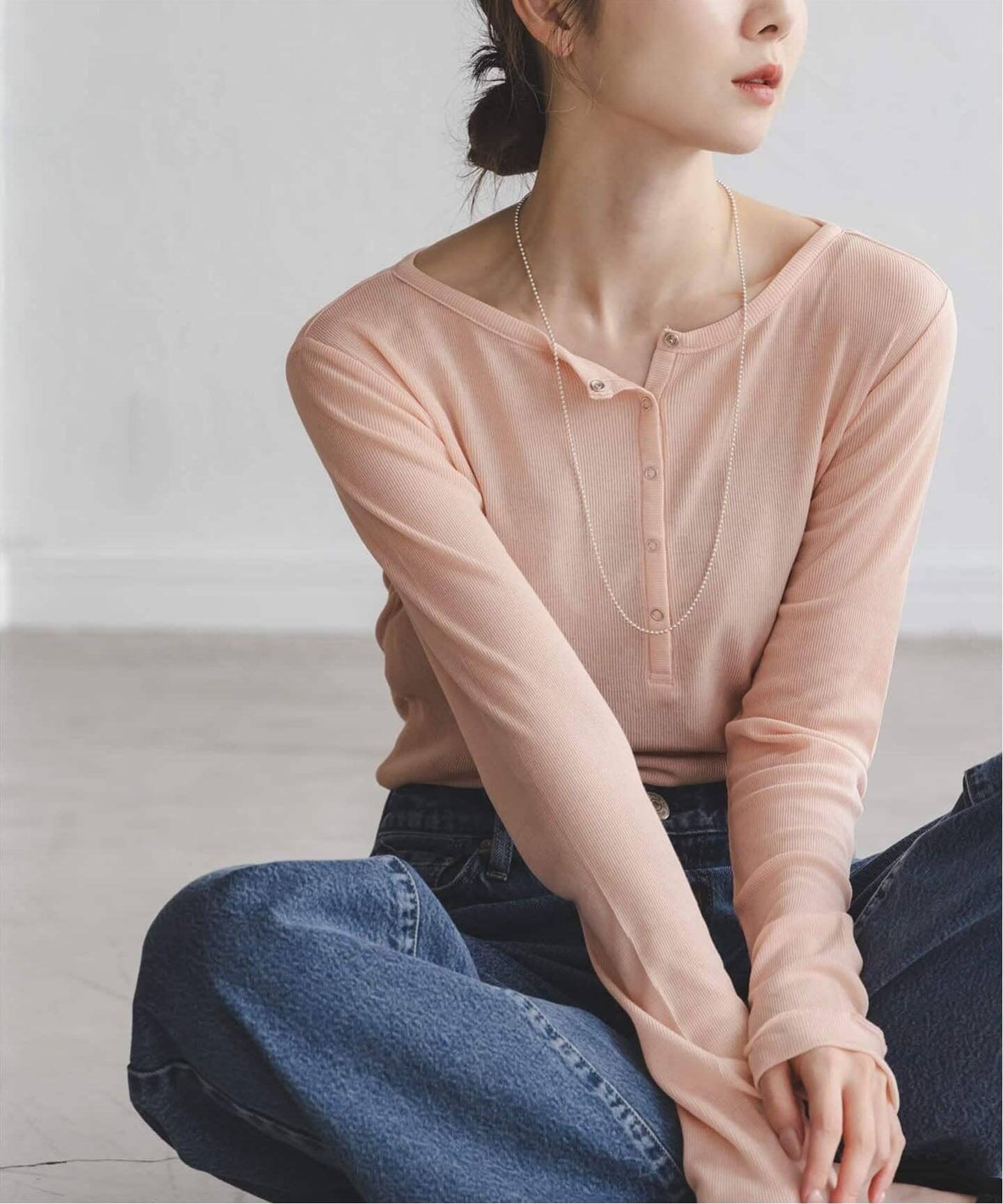 【ノーブル / スピック&スパン/NOBLE / Spick & Span】のシアーテレコヘンリーネックプルオーバー 人気、トレンドファッション・服の通販 founy(ファニー) 　ファッション　Fashion　レディースファッション　Fashion for Women　トップス・カットソー　Cut & Sew Tops　カジュアルプルオーバー・ニットトップス　Pullovers & Knit Tops / Casual Pullovers　カットソー　Cut and Sewn Top　シルバー　Silver, Metallic Silver　テレコ　Ribbed, Rib Stitch　トレンド　Trend, Trending Now　 other-1|ID: prp329100004782879 ipo3291000000035092384