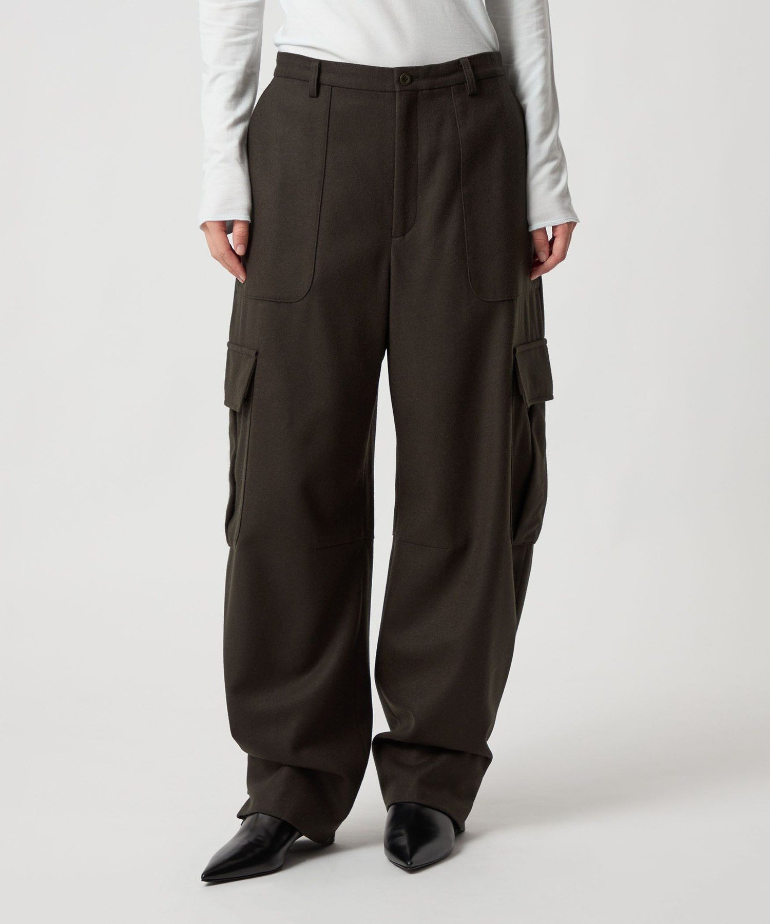 【ビューティ&ユース ユナイテッドアローズ/BEAUTY&YOUTH / UNITED ARROWS】の6(ROKU) W カーゴパンツ インテリア・キッズ・メンズ・レディースファッション・服の通販 founy(ファニー) 　ファッション　Fashion　レディースファッション　Fashion for Women　パンツ　Pants & Trousers　カーゴパンツ　Cargo Pants, Utility Pants　ストライプ　Stripe, Striped Pattern　ドレープ　Drape, Draping Fabric　無地　Plain, Solid Color　OLIVE|ID: prp329100004782997 ipo3291000000034709382