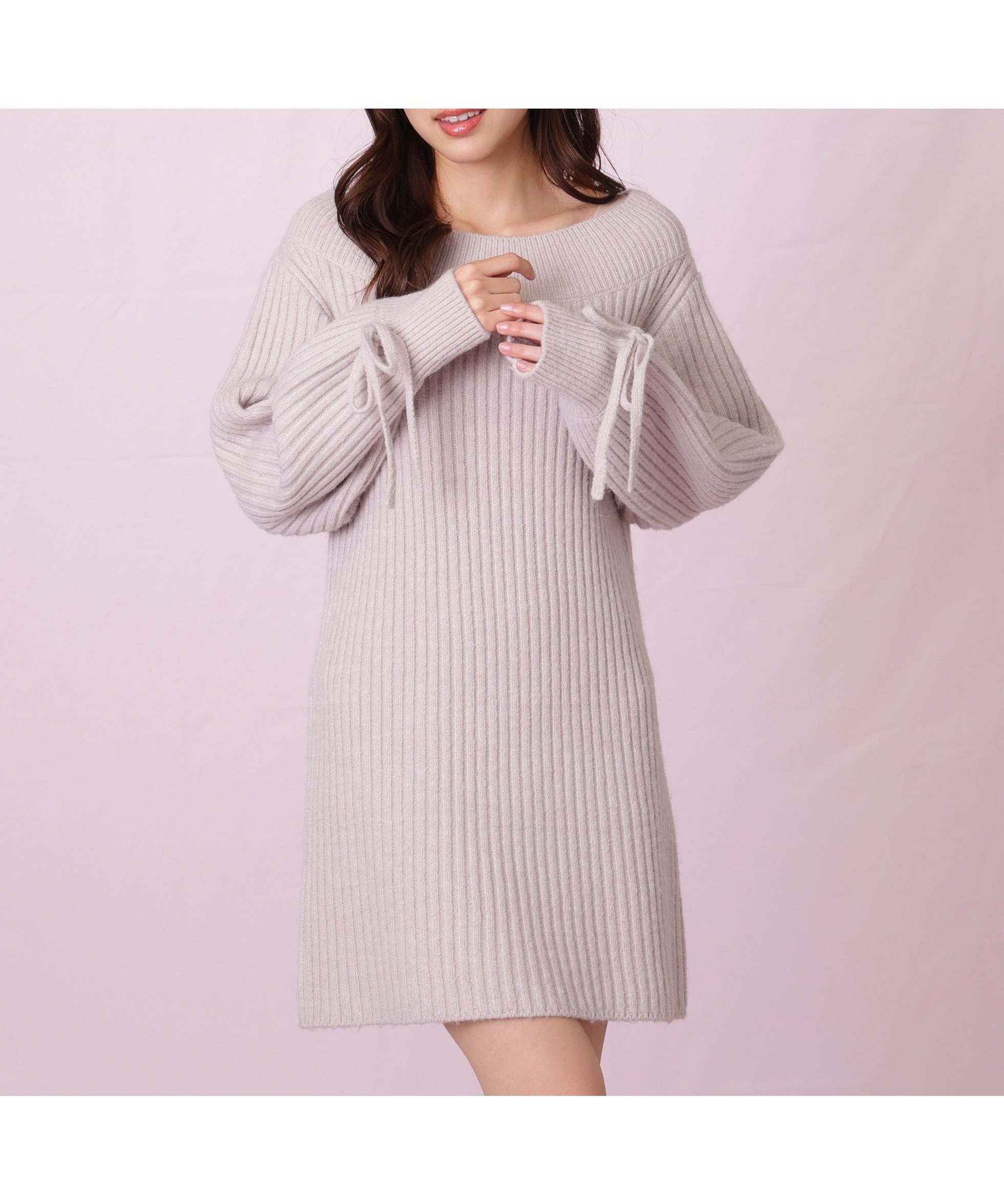 【ジルバイジルスチュアート/JILL by JILLSTUART】の袖リボンニットワンピース インテリア・キッズ・メンズ・レディースファッション・服の通販 founy(ファニー) ファッション Fashion レディースファッション Fashion for Women ワンピース Dresses ニットワンピース Knit Dresses スマート Smart, Elegant デコルテ Décolleté, Neckline ミドル Middle Length, Mid Height リボン Ribbon, Bow ベージュ|ID: prp329100004783314 ipo3291000000034883240