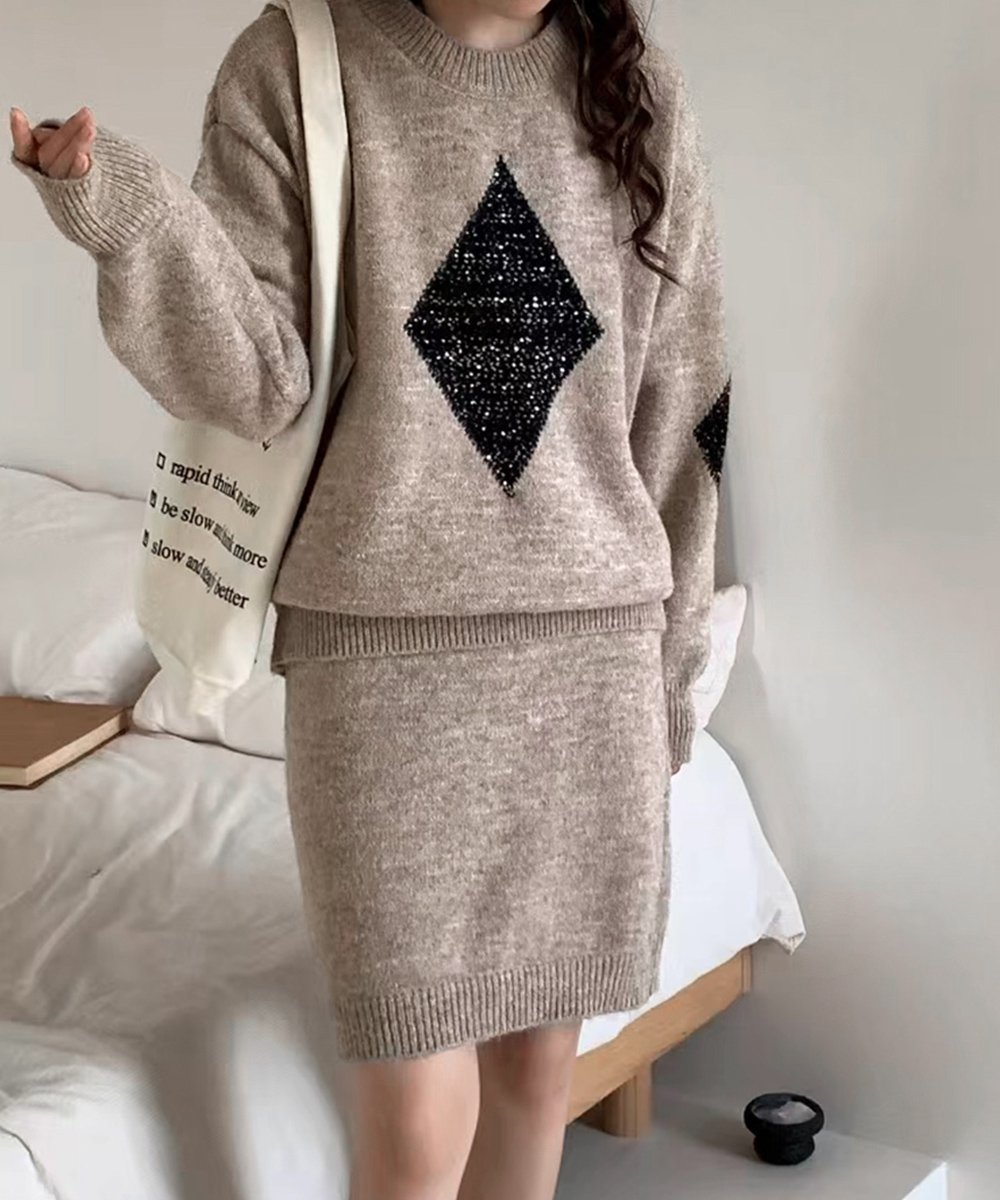 【ミニミニストア/miniministore】のスパンコールニットセットアップ きれいめ インテリア・キッズ・メンズ・レディースファッション・服の通販 founy(ファニー) 　ファッション　Fashion　レディースファッション　Fashion for Women　トップス・カットソー　Cut & Sew Tops　ニット　Knit Tops & Sweaters　アクリル　Acrylic Material　スパンコール　Sequins, Sequin Embellishment　セットアップ　Set-Up, Coordinated Outfit　長袖　Long Sleeve, Full Sleeve　バランス　Balance, Style Balance　ミニスカート　Mini Skirt, Short Skirt　モチーフ　Motif, Design Theme　A/W・秋冬　Autumn/Winter　エレガント 上品　Elegant　モカ|ID: prp329100004783321 ipo3291000000034713509