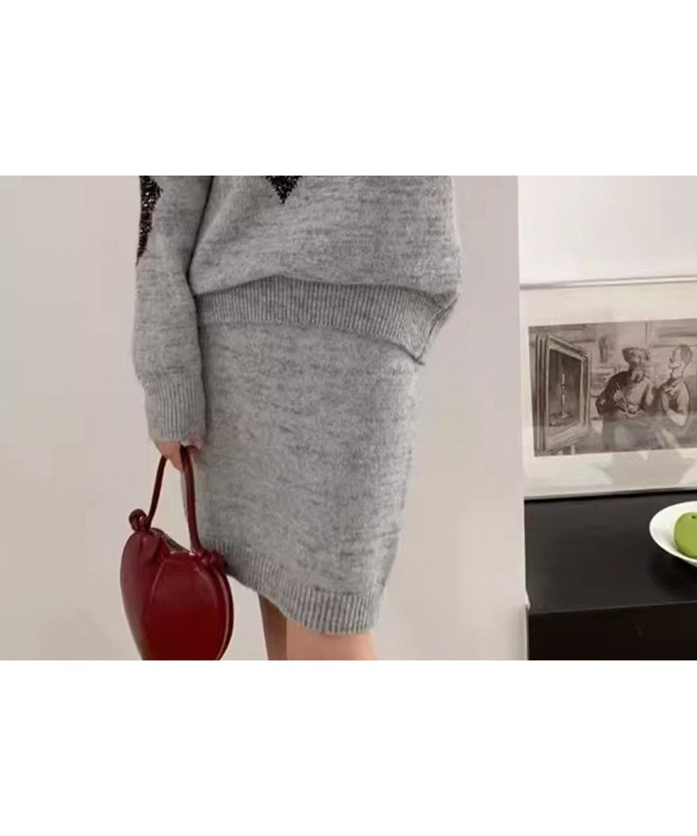 【ミニミニストア/miniministore】のスパンコールニットセットアップ きれいめ インテリア・キッズ・メンズ・レディースファッション・服の通販 founy(ファニー) 　ファッション　Fashion　レディースファッション　Fashion for Women　トップス・カットソー　Cut & Sew Tops　ニット　Knit Tops & Sweaters　アクリル　Acrylic Material　スパンコール　Sequins, Sequin Embellishment　セットアップ　Set-Up, Coordinated Outfit　長袖　Long Sleeve, Full Sleeve　バランス　Balance, Style Balance　ミニスカート　Mini Skirt, Short Skirt　モチーフ　Motif, Design Theme　A/W・秋冬　Autumn/Winter　エレガント 上品　Elegant　グレー|ID: prp329100004783321 ipo3291000000034713511