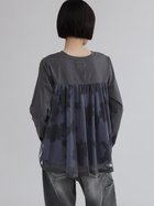 【ラシュッド/LASUD】のバックチュールフラワープリントトップス 人気、トレンドファッション・服の通販 founy(ファニー) ファッション Fashion レディースファッション Fashion for Women トップス・カットソー Cut & Sew Tops 花柄・フラワープリント・モチーフ Floral Prints & Motifs / Flower Pattern Tops シンプル Simple, Minimal チュール Tulip, Tulip Motif フェミニン Feminine, Girly フォルム Silhouette, Form プリント Print, Printed Pattern ボトム Bottoms, Lower Wear 洗える Machine Washable thumbnail チャコールグレー|ID: prp329100004783424 ipo3291000000034714342