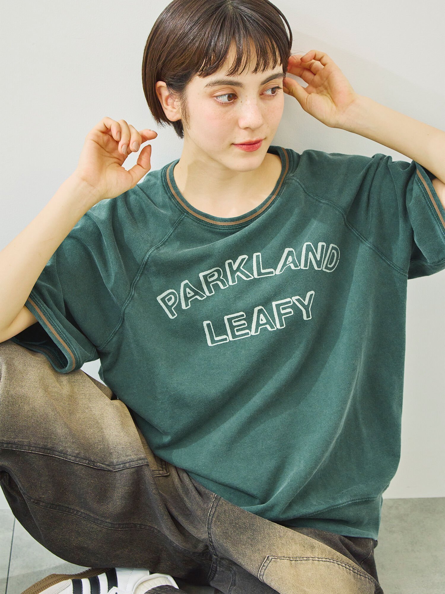 【サマンサモスモス/Samansa Mos2】のミニ裏毛ライン入りロゴプリントカットソー インテリア・キッズ・メンズ・レディースファッション・服の通販 founy(ファニー) 　ファッション　Fashion　レディースファッション　Fashion for Women　トップス・カットソー　Cut & Sew Tops　カットソー・ベーシックTシャツ　Cut-and-Sewn Tops / Stretch Tees & Basics　カットソー　Cut and Sewn Top　スポーティ　Sporty, Casual Athletic　フロント　Front, Front Design　プリント　Print, Printed Pattern　グリーン|ID: prp329100004783637 ipo3291000000035034548