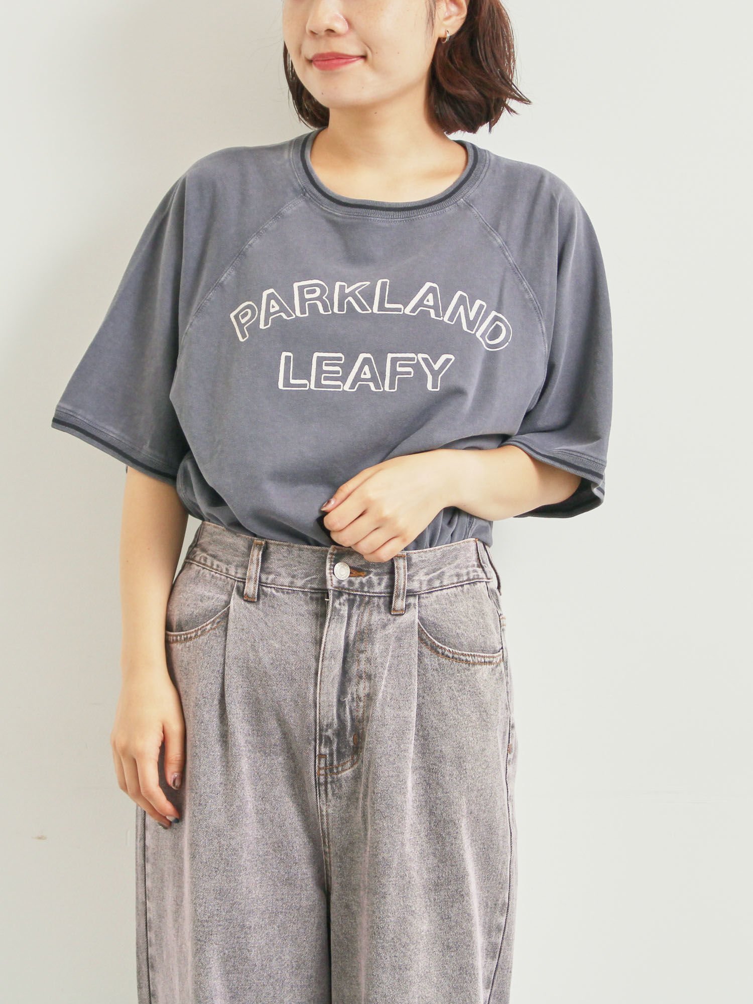 【サマンサモスモス/Samansa Mos2】のミニ裏毛ライン入りロゴプリントカットソー インテリア・キッズ・メンズ・レディースファッション・服の通販 founy(ファニー) 　ファッション　Fashion　レディースファッション　Fashion for Women　トップス・カットソー　Cut & Sew Tops　カットソー・ベーシックTシャツ　Cut-and-Sewn Tops / Stretch Tees & Basics　カットソー　Cut and Sewn Top　スポーティ　Sporty, Casual Athletic　フロント　Front, Front Design　プリント　Print, Printed Pattern　ネイビー|ID: prp329100004783637 ipo3291000000035034550