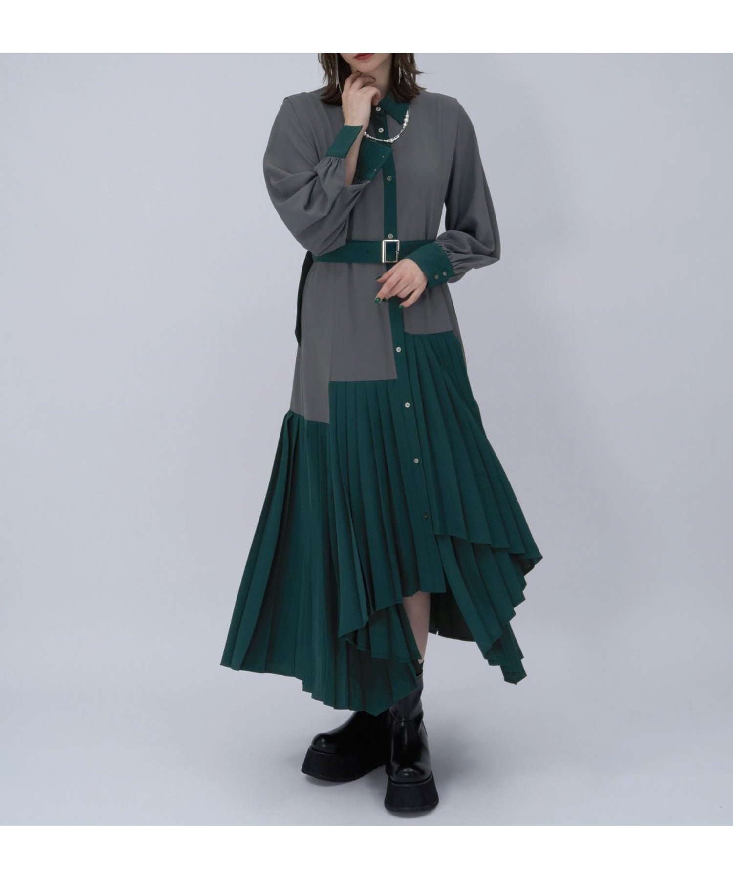 【ハレ/HARE】のプリーツイレヘムワンピース インテリア・キッズ・メンズ・レディースファッション・服の通販 founy(ファニー) ファッション Fashion レディースファッション Fashion for Women ワンピース Dresses おすすめ Recommended / Our Picks インナー Innerwear ウェーブ Wavy Pattern カーディガン Cardigan, Knitwear クール Cool, Chic ショート Short, Short Length ストレート Straight, Straight Cut フェイクレザー Faux Leather, PU Leather プリーツ Pleats, Pleated ミドル Middle Length, Mid Height リラックス Relax, Relaxed Fit 厚底 Platform Shoes グレー×グリーン77|ID: prp329100004783671 ipo3291000000034800499