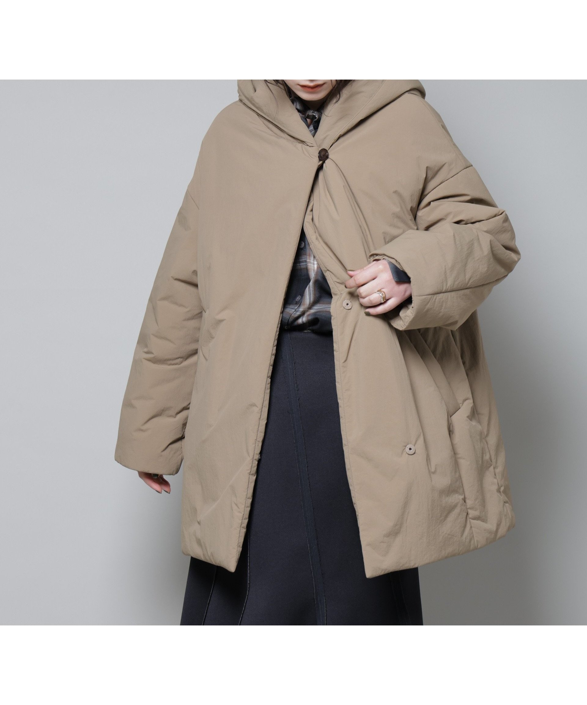 【ナノ ユニバース/nano universe】のETHERMALOFTAEROGEL 中綿フードコクーンコート インテリア・キッズ・メンズ・レディースファッション・服の通販 founy(ファニー) 　ファッション　Fashion　レディースファッション　Fashion for Women　アウター　Coat / Outerwear Collection　コート・ロングコート・ピーコート　Long Coats, Peacoats & More　ショルダー　Shoulder, Shoulder Strap　ショール　Shawl, Wrap　ダウン　Down, Puffer　ダブル　Double, Double-Breasted　ドロップ　Drop Shoulder, Dropped Style　フォルム　Silhouette, Form　防寒　Cold Protection, Winter-Ready　ミドル　Middle Length, Mid Height　ワッシャー　Washer, Crinkled Finish　冬　Winter / This Winter　2025年　2025　2025-2026秋冬・A/W　Autumn/Winter 2025–26 AW25–26　カーキベージュ6|ID: prp329100004783672 ipo3291000000034718404