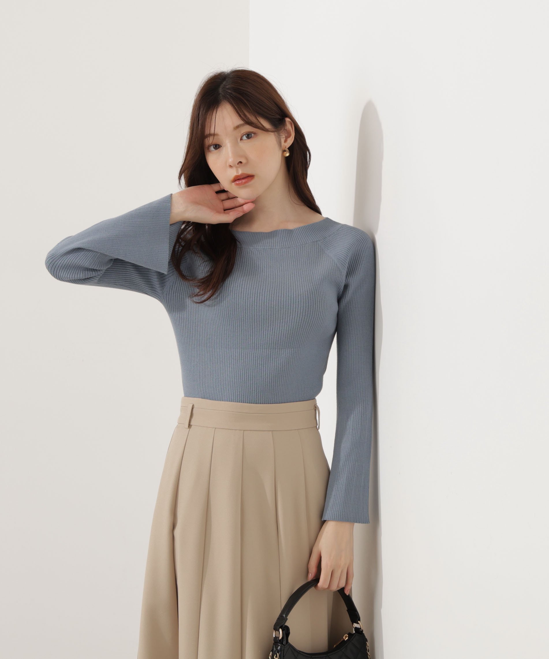 【プロポーション ボディドレッシング/PROPORTION BODY DRESSING】のウォッシャブル フレアスリーブオフショルニット インテリア・キッズ・メンズ・レディースファッション・服の通販 founy(ファニー) 　ファッション　Fashion　レディースファッション　Fashion for Women　トップス・カットソー　Cut & Sew Tops　ニット　Knit Tops & Sweaters　インナー　Innerwear　ウォッシャブル　Machine Washable　ジャケット　Jacket, Outerwear　フェミニン　Feminine, Girly　人気　Popular, Best Seller　春　Spring　秋　Autumn　長袖　Long Sleeve, Full Sleeve　ブルーグリーン|ID: prp329100004783908 ipo3291000000034793499