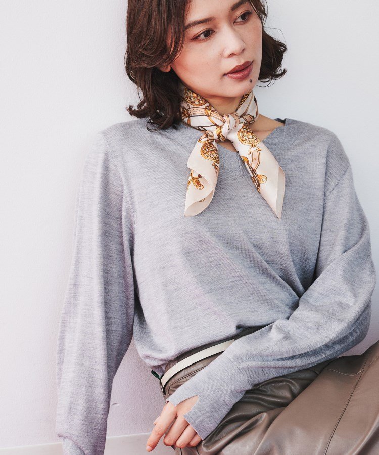 【アンタイトル/UNTITLED】の【アンサンブル可能/洗える】シルクウールカシミヤ Vネックニット インテリア・キッズ・メンズ・レディースファッション・服の通販 founy(ファニー) 　ファッション　Fashion　レディースファッション　Fashion for Women　トップス・カットソー　Cut & Sew Tops　ニット　Knit Tops & Sweaters　アンサンブルニット　Knit Ensembles & Twin Sets　Vネックトップス　V-Neck Tops / V-Cut Neckline Shirts　アンサンブル　Ensemble Set　洗える　Machine Washable　カフス　Cuff Design　コンパクト　Compact, Small Size　シルク　Silk, 100% Silk　スマート　Smart, Elegant　デコルテ　Décolleté, Neckline　定番　Standard, Basic Item　なめらか　Smooth, Silky Texture　ミックス　Mix, Mixed Style　ワイド　Wide, Wide Fit　おすすめ　Recommended / Our Picks　エレガント 上品　Elegant　グレー|ID: prp329100004783934 ipo3291000000034721784