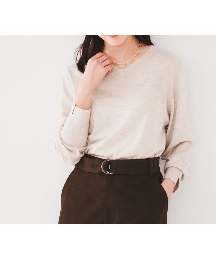 【アンタイトル/UNTITLED】の【アンサンブル可能/洗える】シルクウールカシミヤ Vネックニット インテリア・キッズ・メンズ・レディースファッション・服の通販 founy(ファニー) 　ファッション　Fashion　レディースファッション　Fashion for Women　トップス・カットソー　Cut & Sew Tops　ニット　Knit Tops & Sweaters　アンサンブルニット　Knit Ensembles & Twin Sets　Vネックトップス　V-Neck Tops / V-Cut Neckline Shirts　アンサンブル　Ensemble Set　洗える　Machine Washable　カフス　Cuff Design　コンパクト　Compact, Small Size　シルク　Silk, 100% Silk　スマート　Smart, Elegant　デコルテ　Décolleté, Neckline　定番　Standard, Basic Item　なめらか　Smooth, Silky Texture　ミックス　Mix, Mixed Style　ワイド　Wide, Wide Fit　おすすめ　Recommended / Our Picks　エレガント 上品　Elegant　グレージュ|ID: prp329100004783934 ipo3291000000034721787